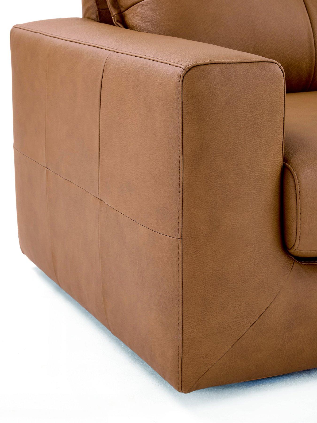 the-very-collection-tribeca-italian-leather-armchairoutfit