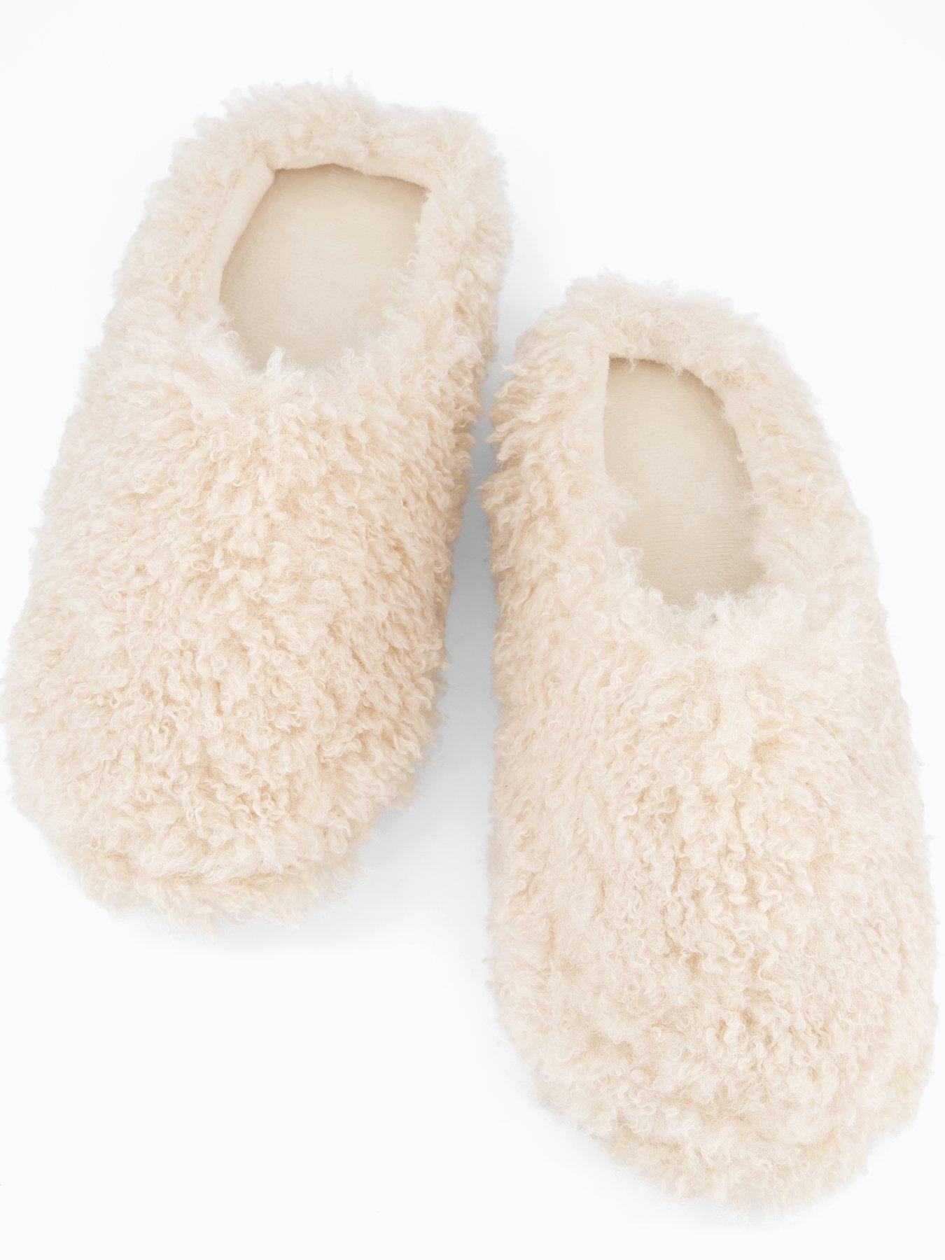 loungeable-cosy-mule-slipper-creamoutfit