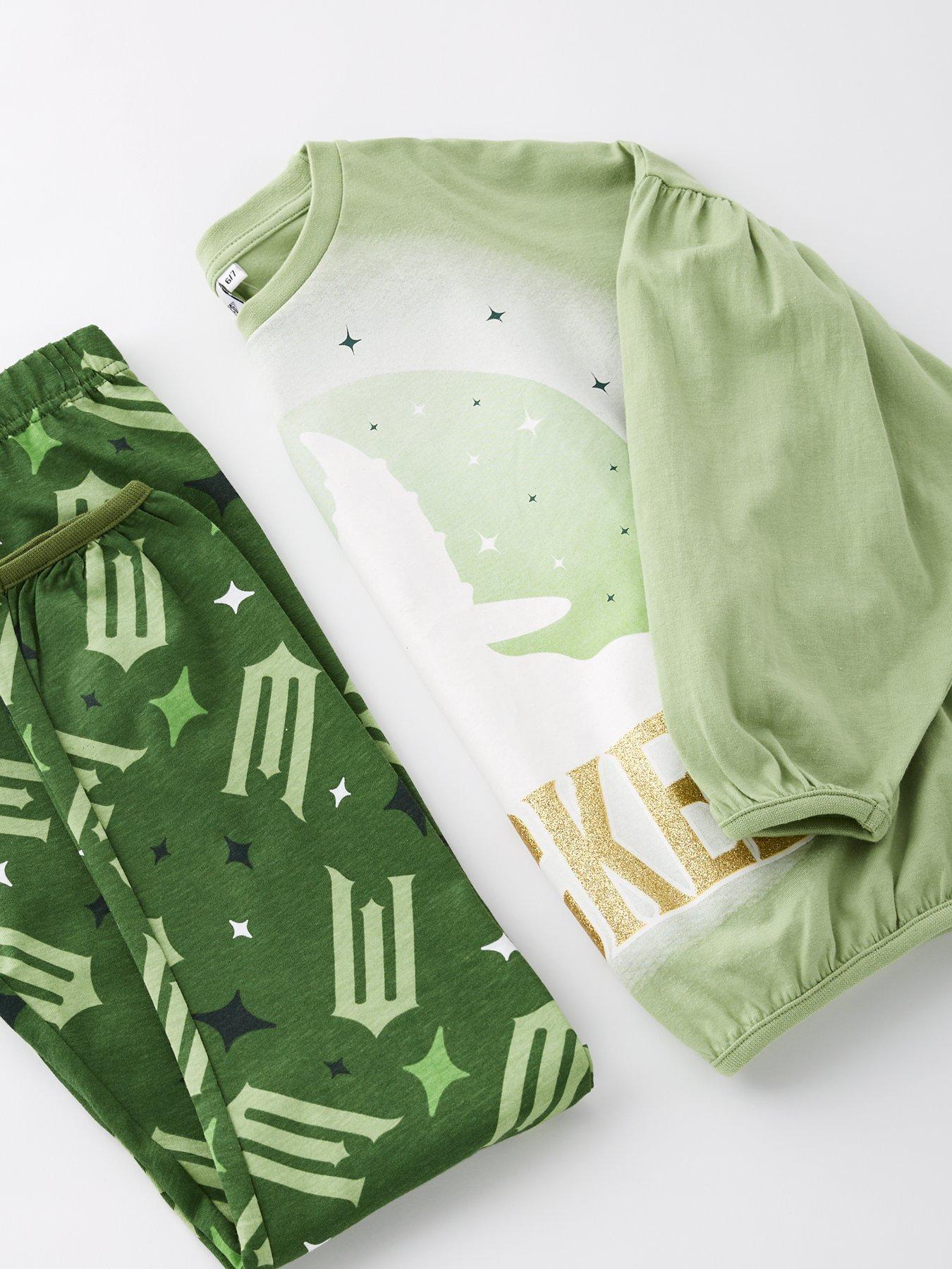 wicked-elphaba-long-sleeve-pyjama-set-greenoutfit