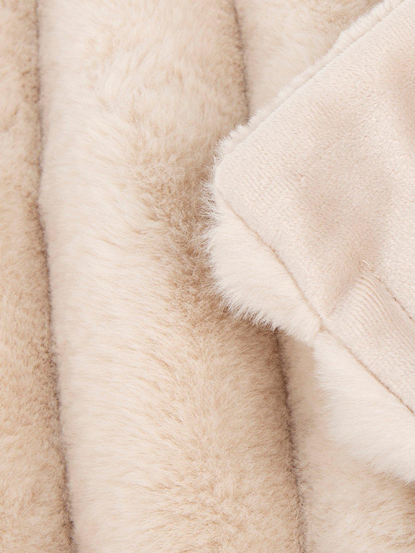 Image 6 of 7 of Scruffs Scruffs Aspen Pet Blanket