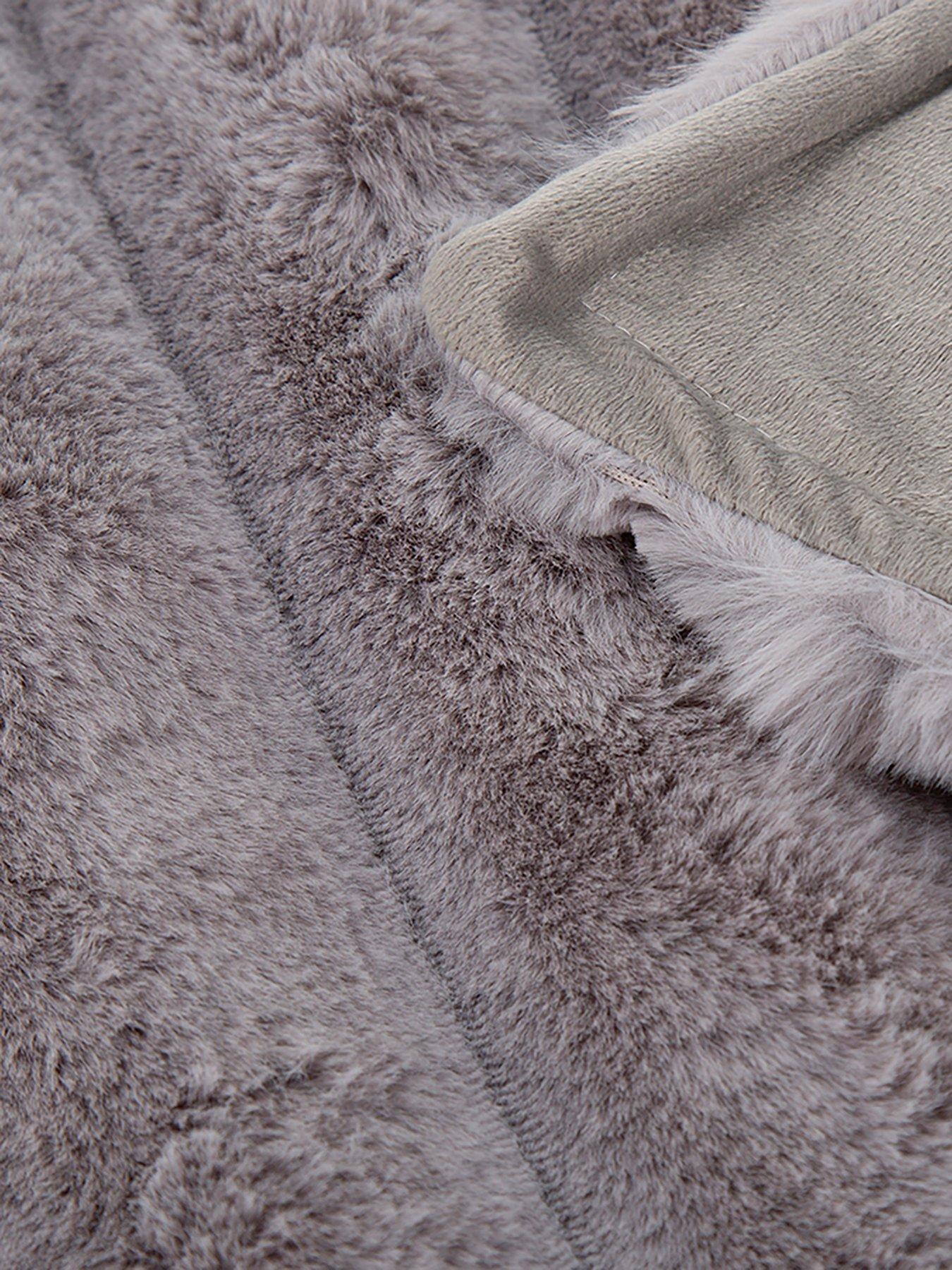 scruffs-scruffs-aspen-pet-blanketoutfit