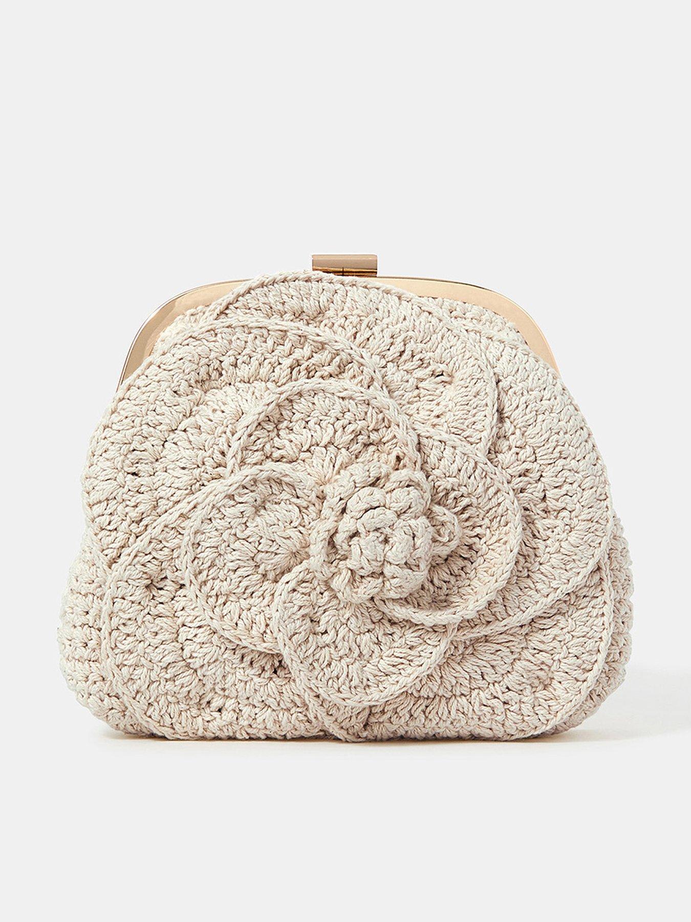 Image of Accessorize Corsage Macrame Clip Frame - Cream