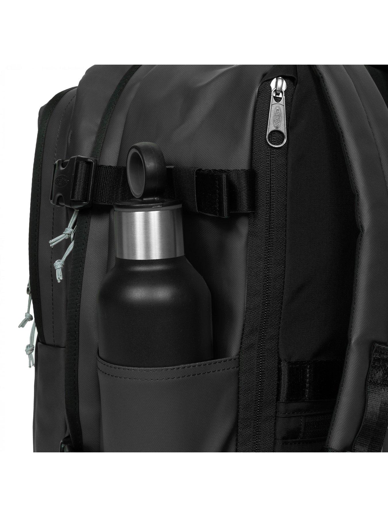 eastpak-cabin-pakr-tarp-backpack-blackoutfit