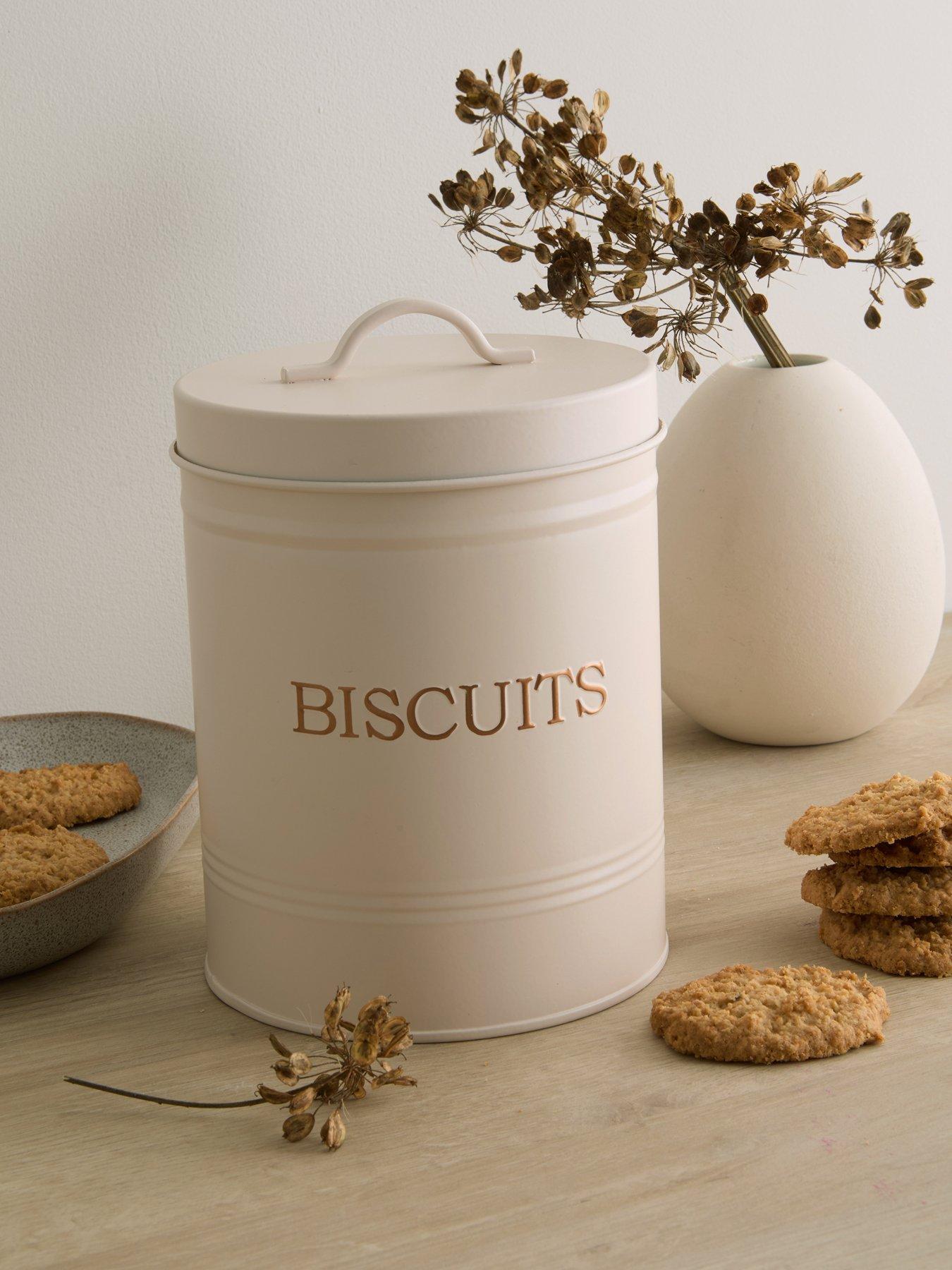 michelle-keegan-home-biscuit-tin