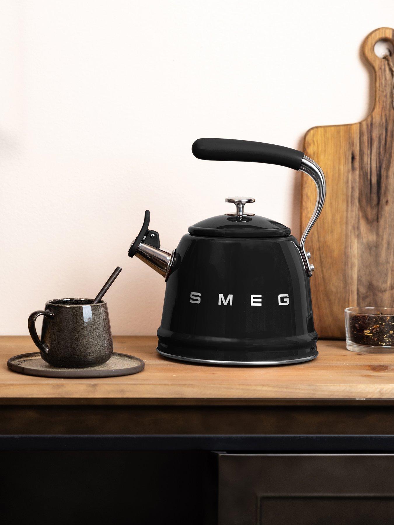 Smeg Smeg Whistling Kettle