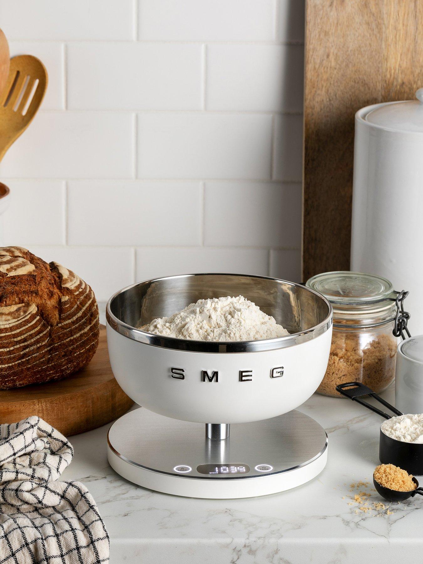 smeg-smeg-digital-kitchen-scale-with-removeable-bowl-matte-white