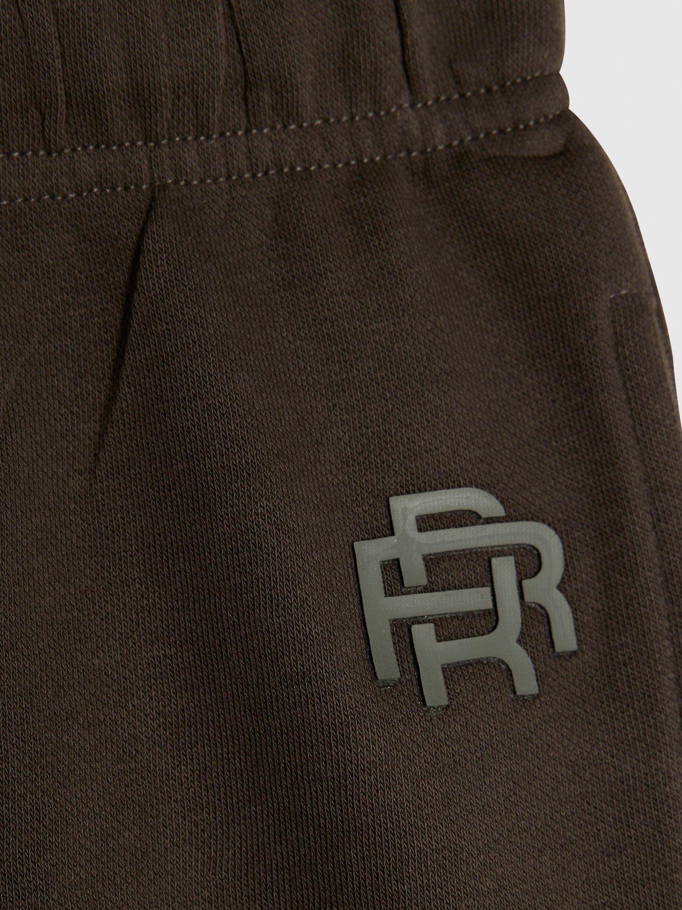 river-island-mini-boys-essentials-jogger-khakioutfit