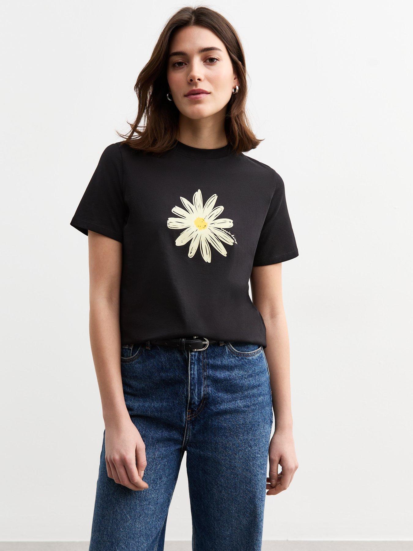 New Look Black Daisy Print T-shirt
