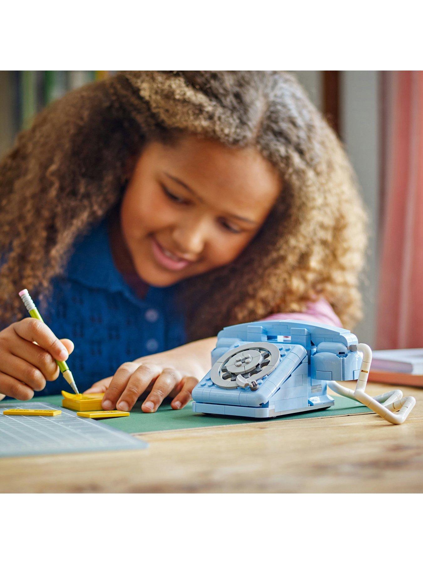 Image 6 of 8 of LEGO Creator 3in1 Retro Telephone Building Toy 31174