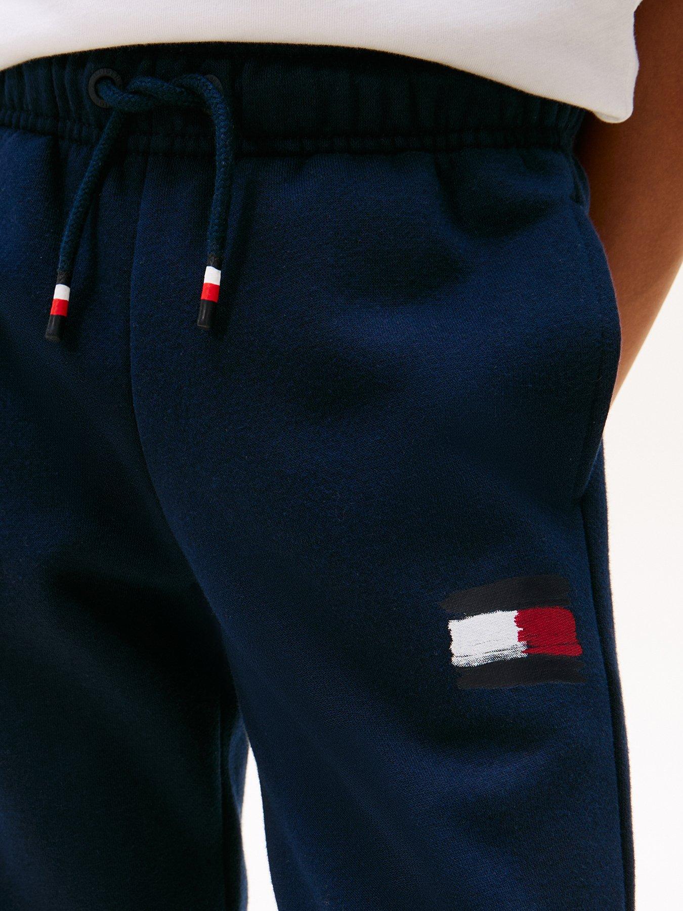 tommy-hilfiger-boys-flag-sweatpants-night-navyoutfit