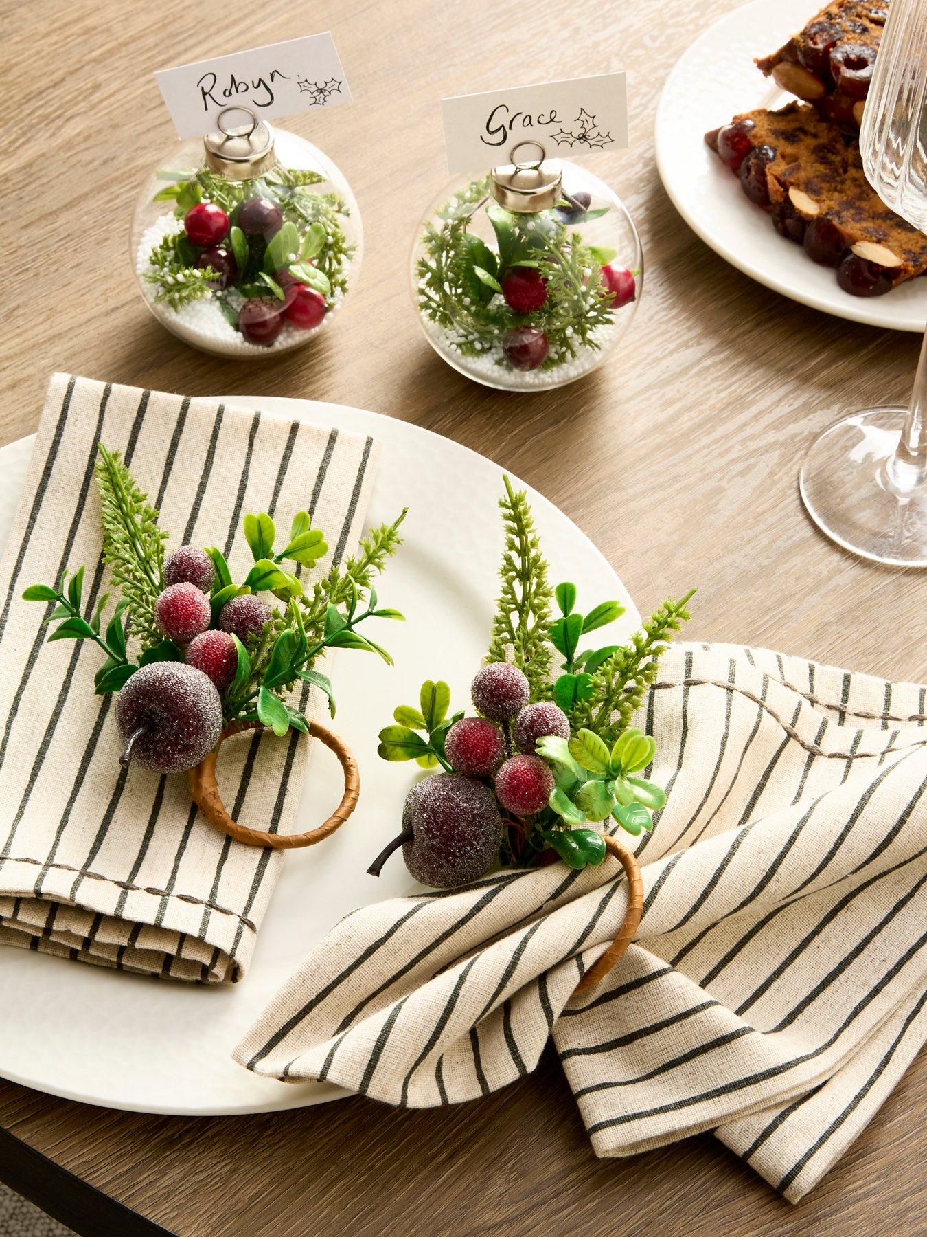 very-home-set-ofnbsp4-christmas-name-card-holders-and-napkin-rings-2-of-eachfront