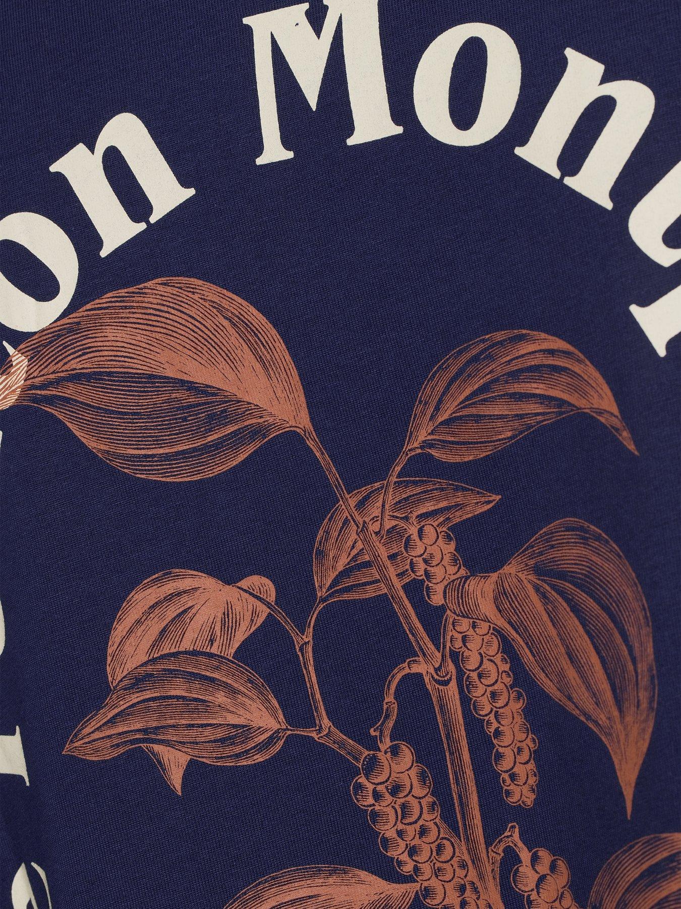 Image 4 of 5 of Jack & Jones Paros Easter Sketch Back Graphic T-Shirt - Navy