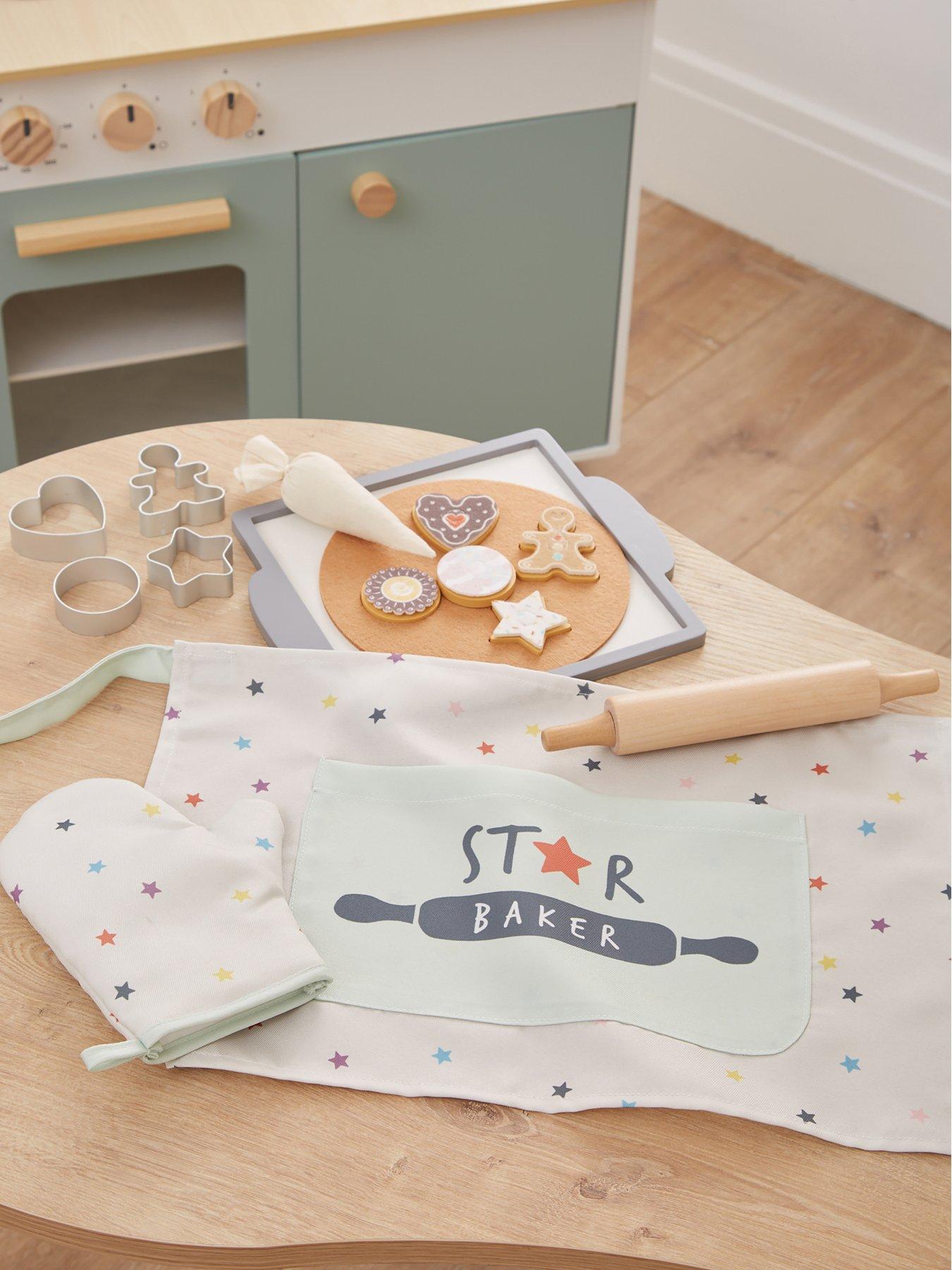 Image 2 of 7 of Acorn Acorn COOKIE &amp; APRON SET