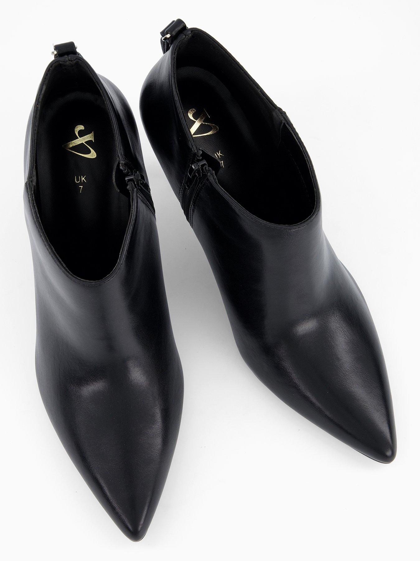 the-very-collection-shoe-boot-blackdetail