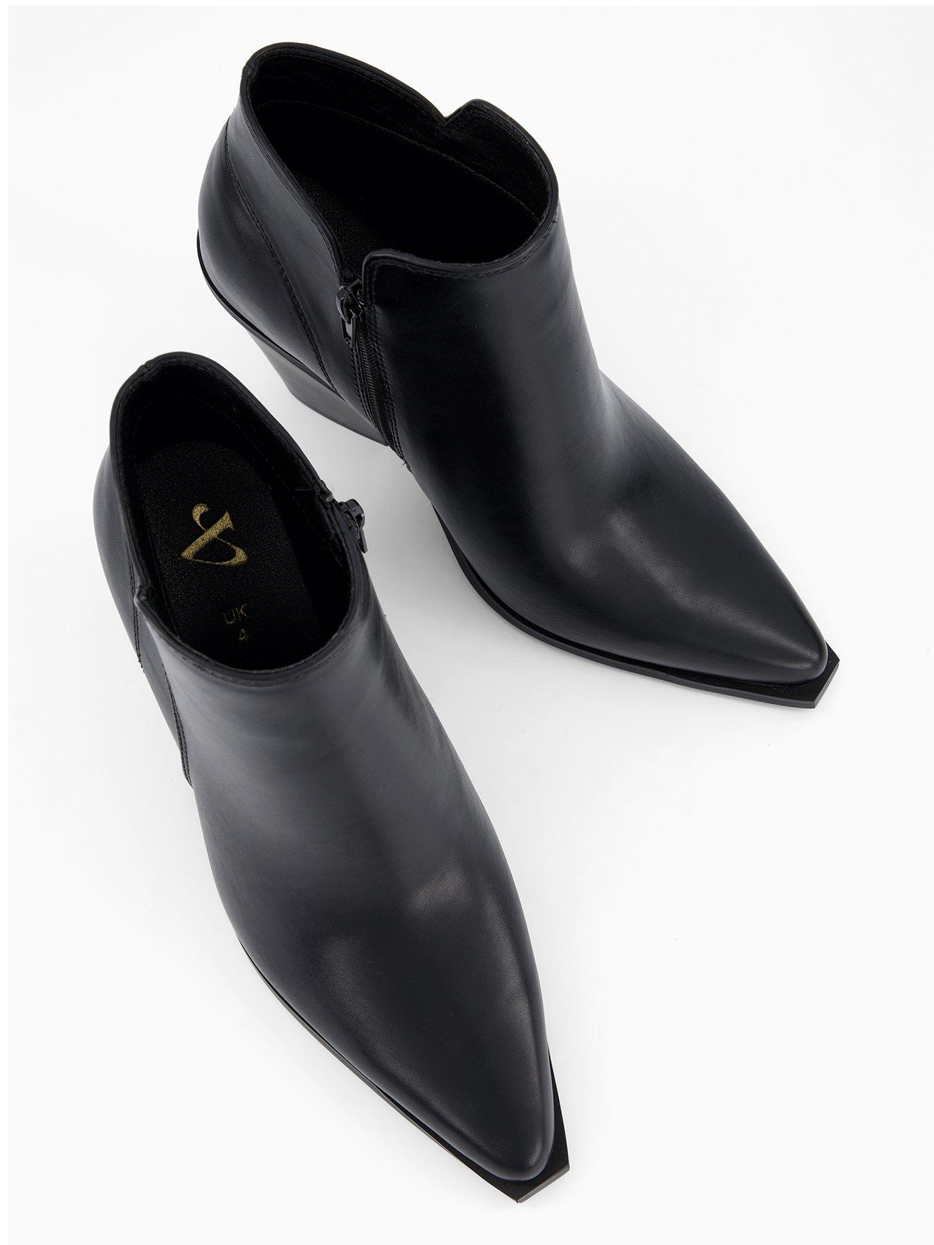 the-very-collection-extra-wide-fit-western-ankle-boot-blackdetail