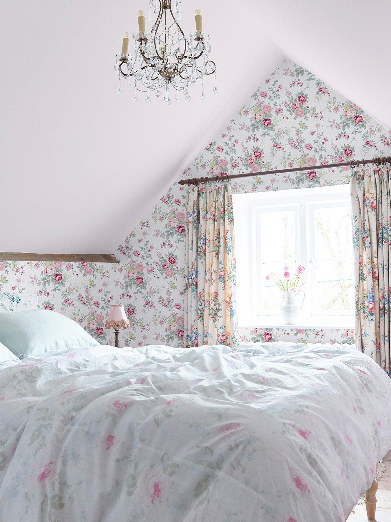 undefined Rachel Ashwell® Wild Flower Wallpaper - Off White