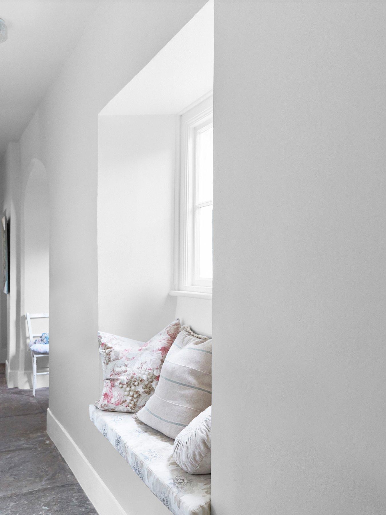 Rachel Ashwell Shabby Chic By Rachel Ashwell® Shabby White Matte Emulsion Multi Surface Paint 2.5l