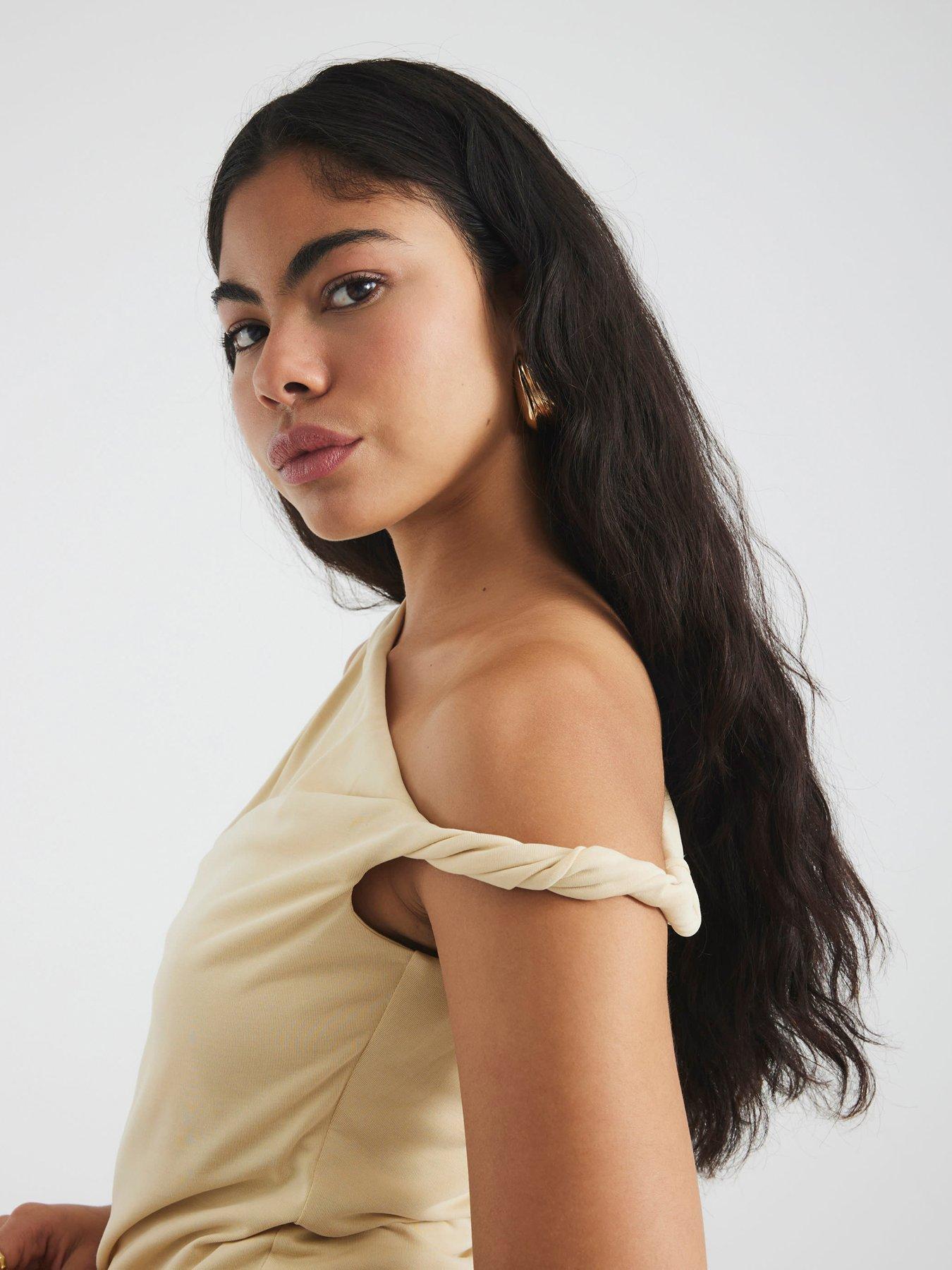 river-island-short-drape-modal-top-beigeoutfit