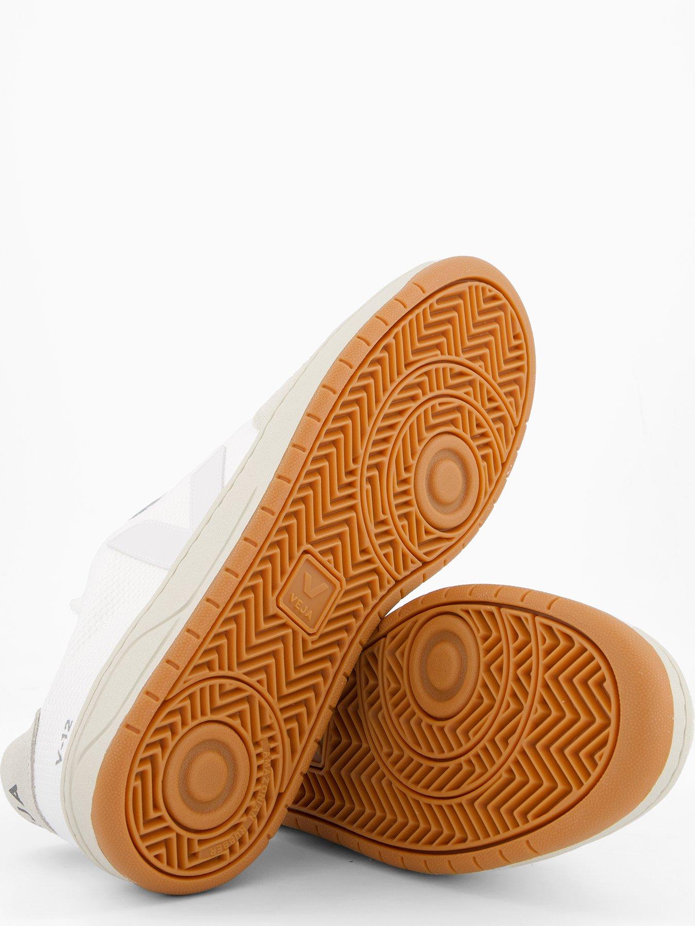 veja-unisex-v-12-b-mesh-trainers-whitedetail
