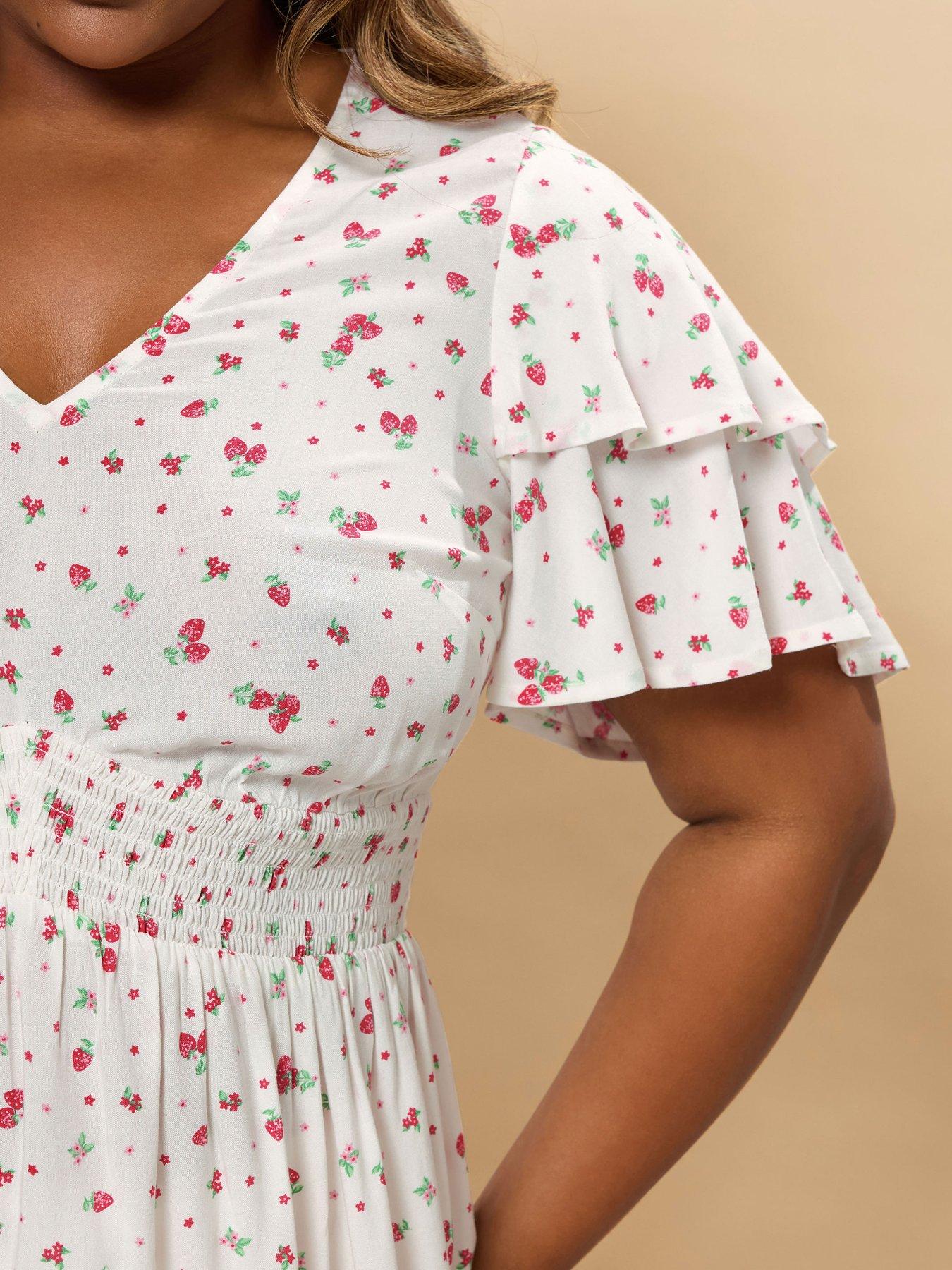 yours-curve-flutter-sleeve-top-whiteoutfit