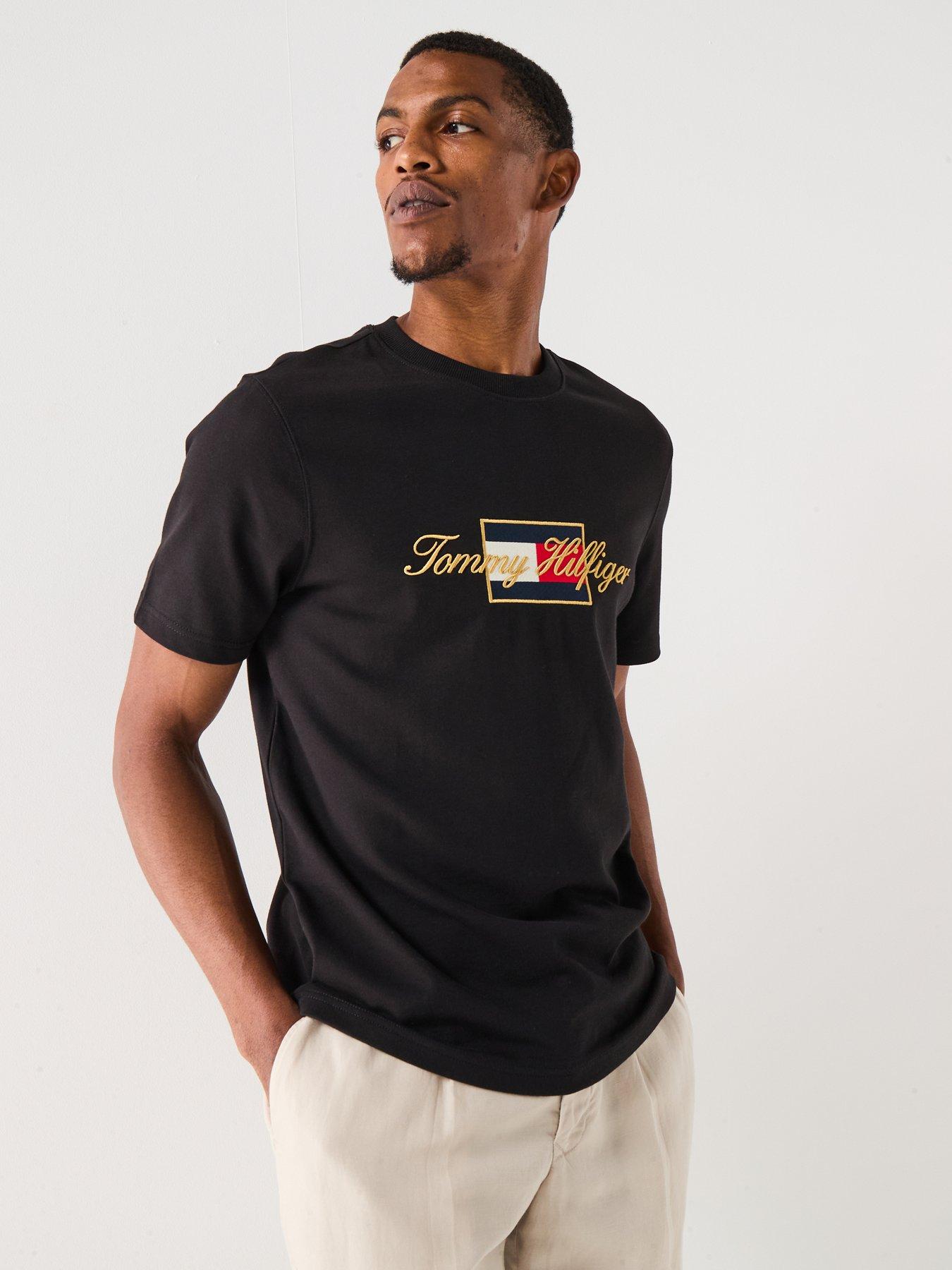 tommy-hilfiger-icon-gold-script-t-shirt-blackoutfit
