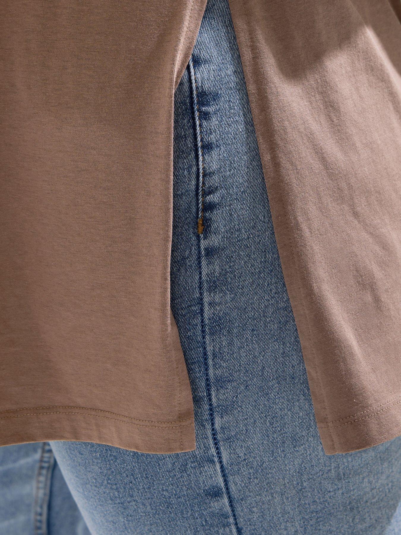 yours-curve-oversized-side-split-t-shirt-brownoutfit