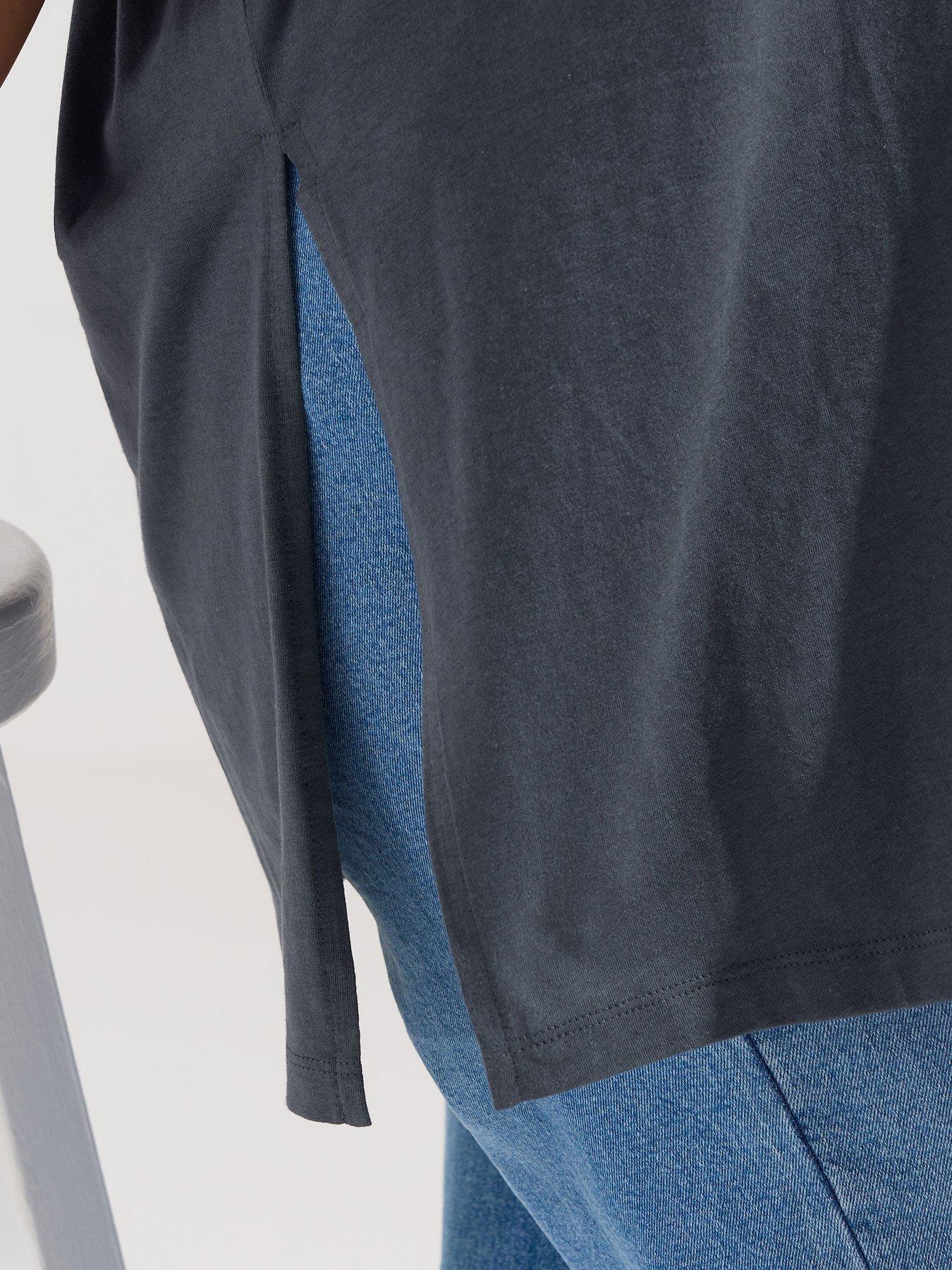 Image 4 of 5 of Yours Curve Oversized Side Split T-Shirt - Grey