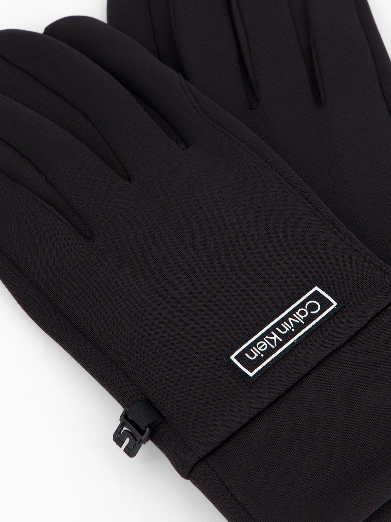 calvin-klein-tech-nylon-gloves-blackoutfit