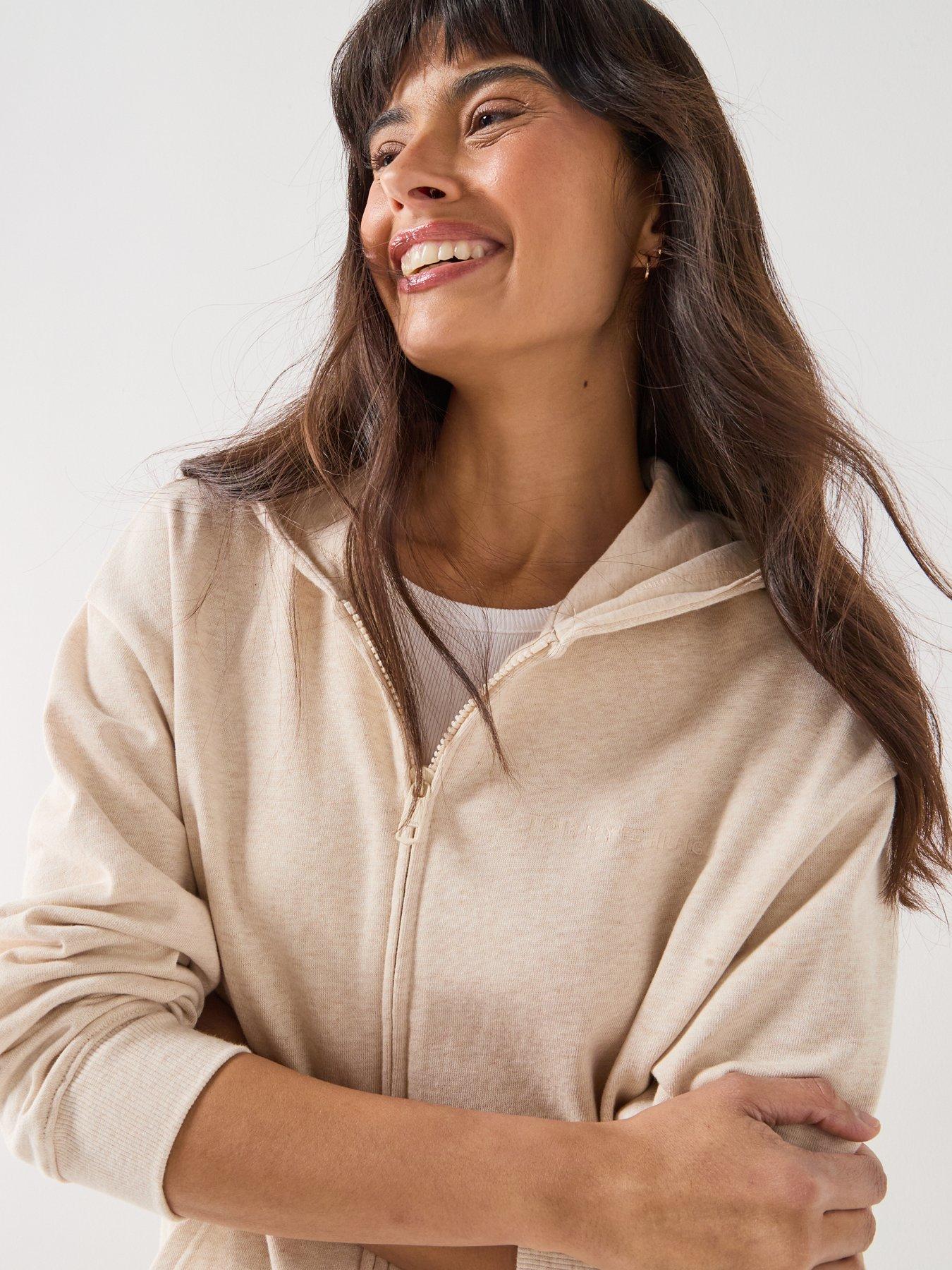 tommy-hilfiger-full-zip-hoodie-beigeoutfit