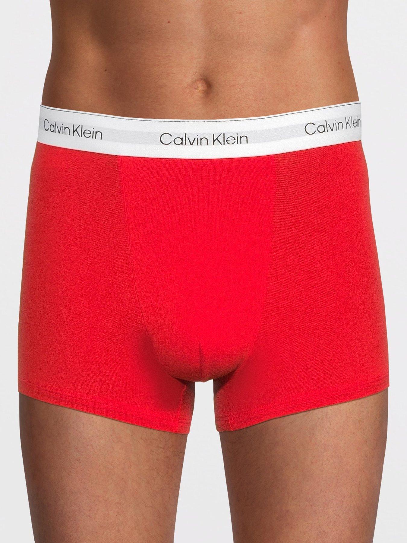 calvin-klein-underwear3-pack-relaxed-dart-icon-cotton-stretch-trunks-redstillFront