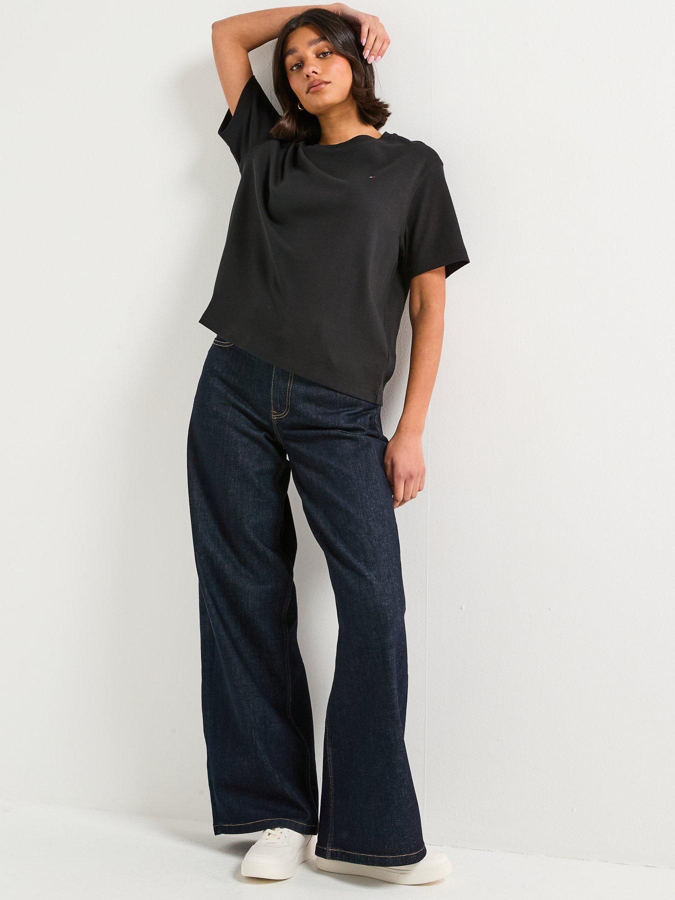 Image 3 of 4 of Tommy Hilfiger Modern Interlock Boxy Short Sleeve T-Shirt - Black