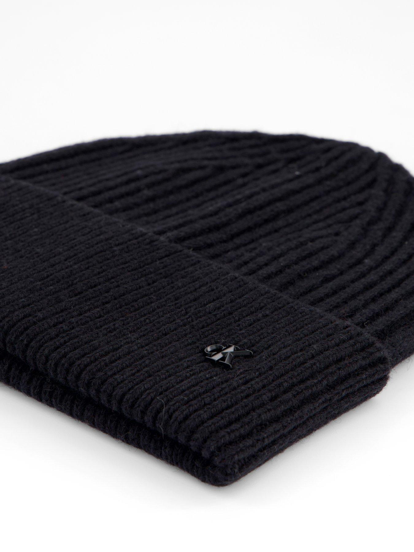 calvin-klein-ck-metal-logo-wool-beanie-blackdetail