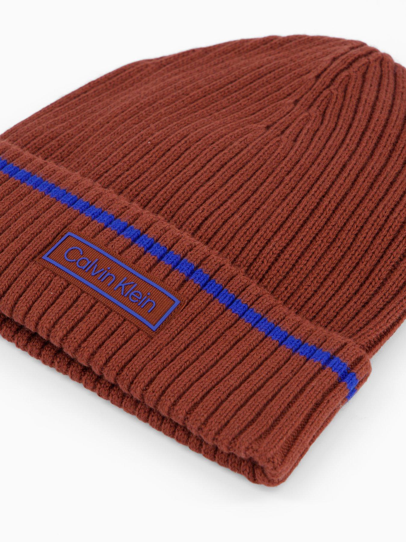 calvin-klein-patch-rib-cotton-tipping-beanie-dark-redoutfit