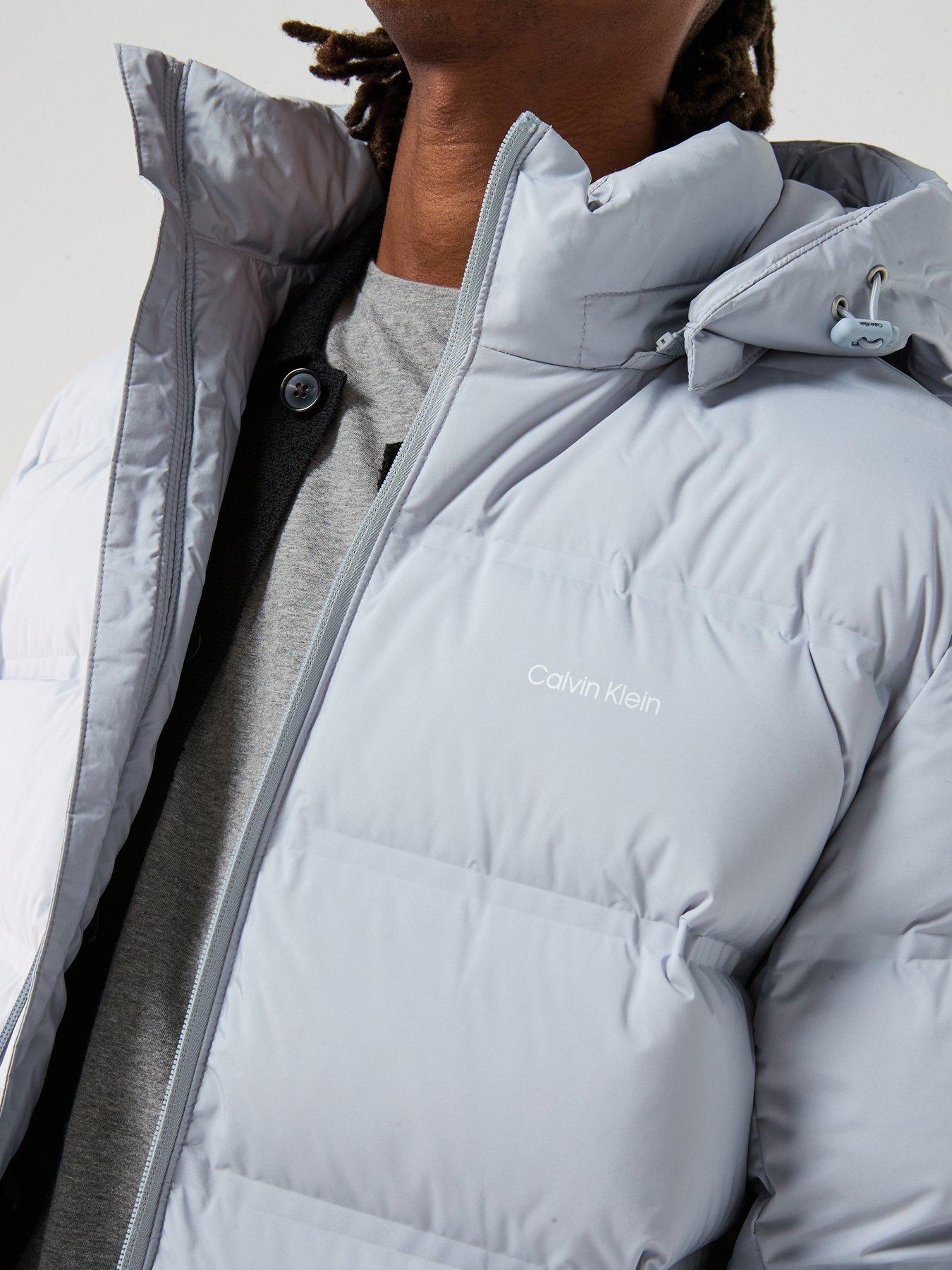 calvin-klein-hooded-quilted-puffer-jacket-light-greyoutfit