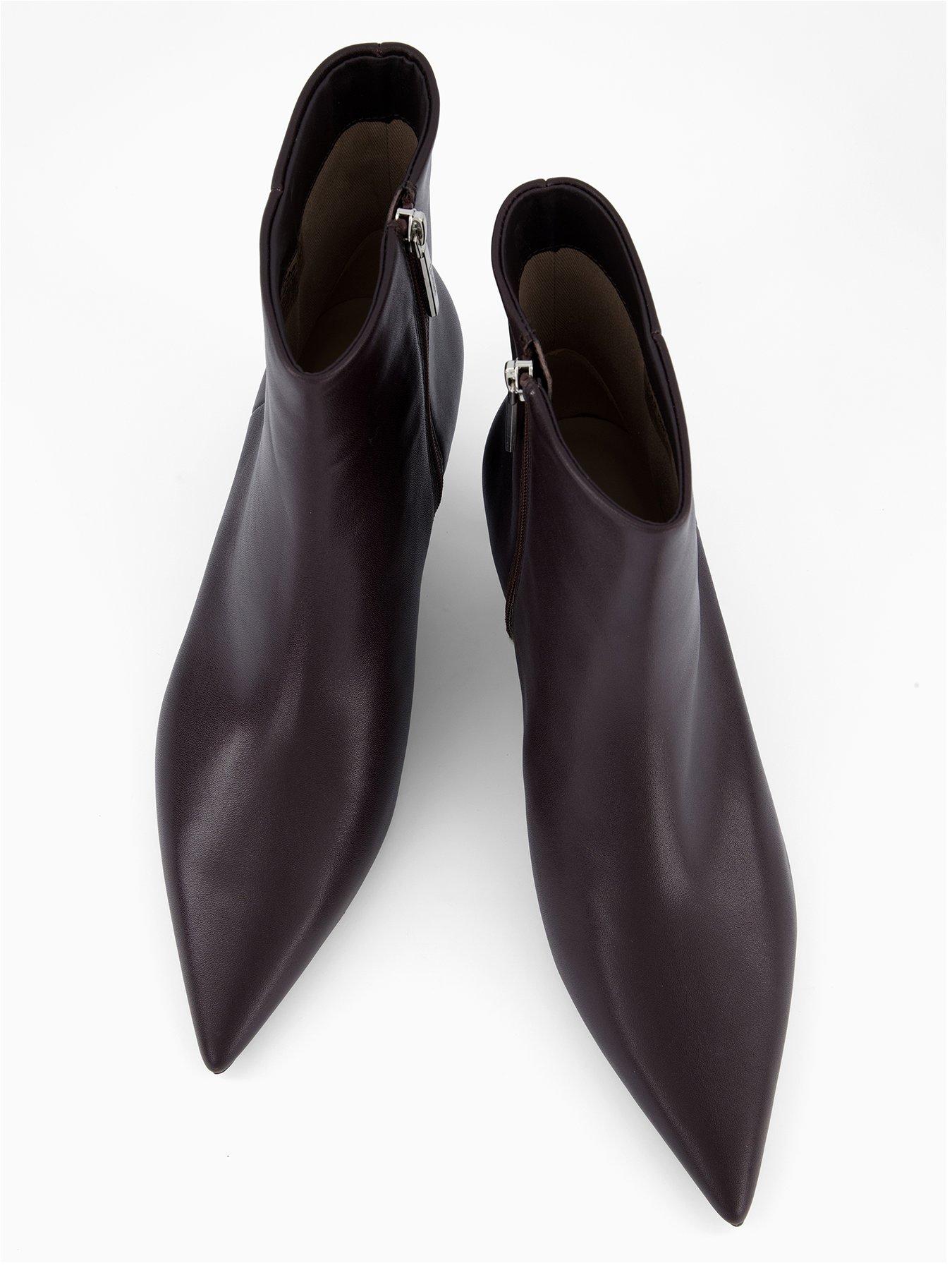 calvin-klein-ankle-boot-with-kitten-heel-brownoutfit