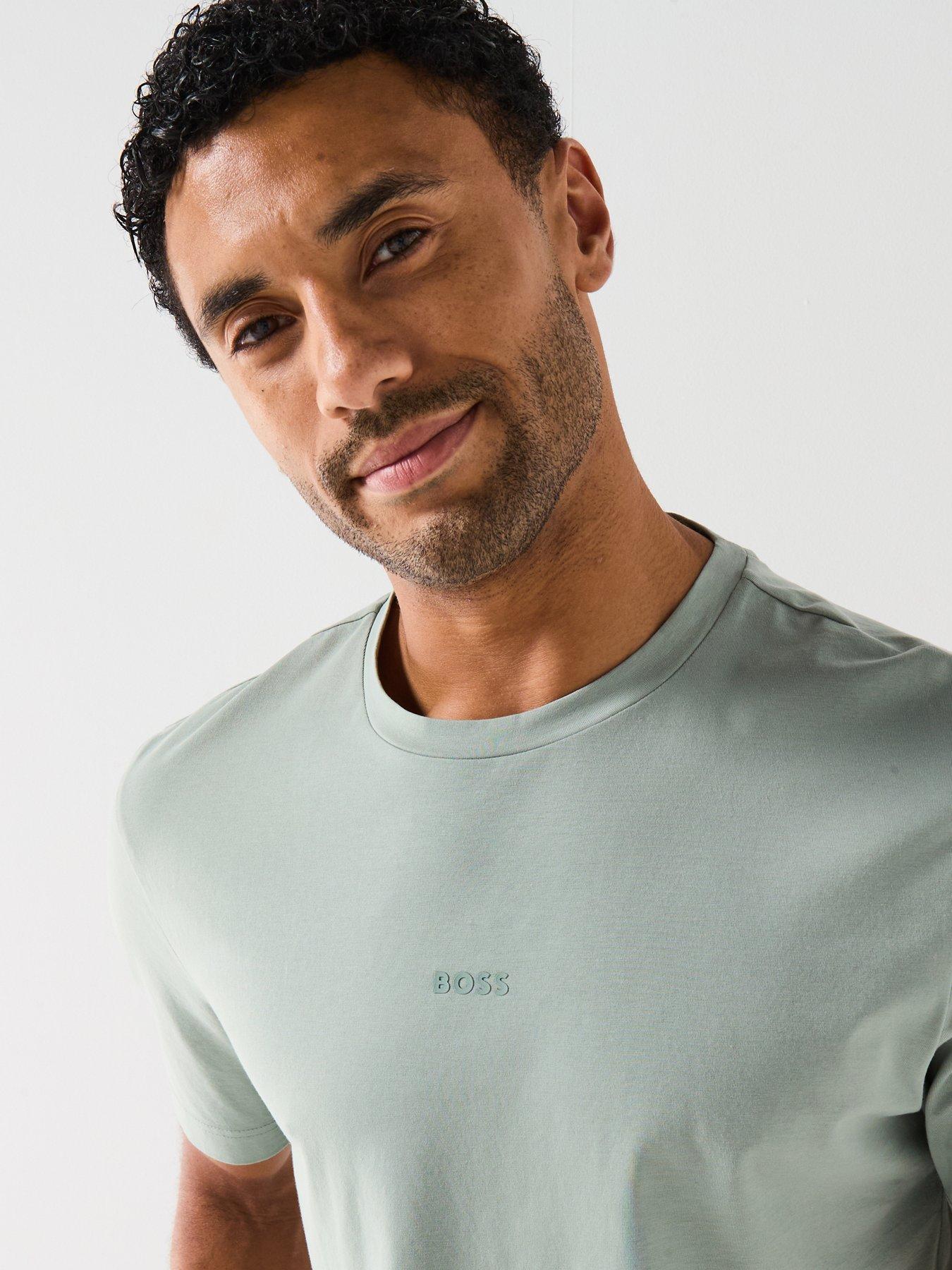 boss-tchup-relaxed-fit-centre-logo-t-shirt-light-greenoutfit