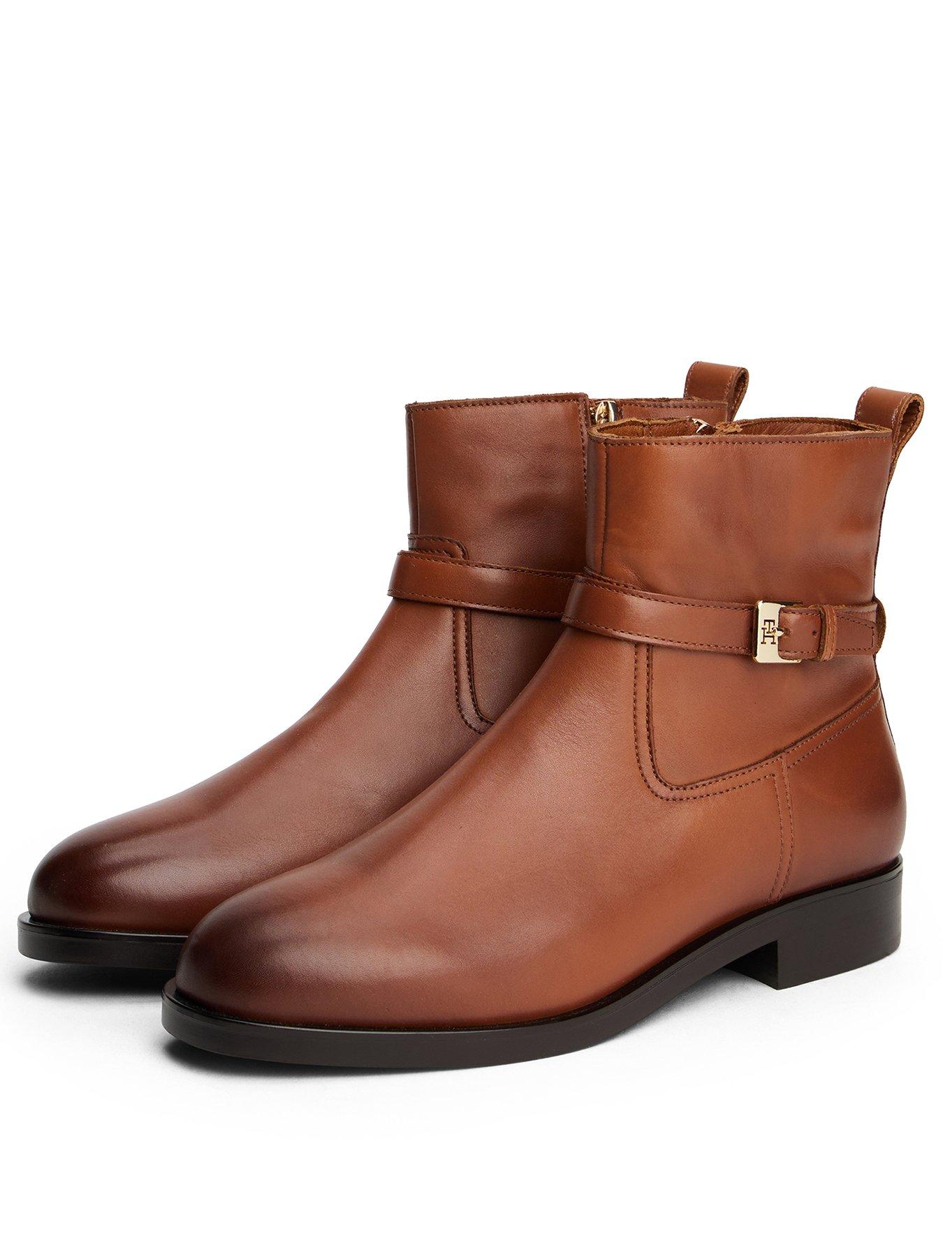 tommy-hilfiger-buckle-detailed-leather-bootie-brownstillFront