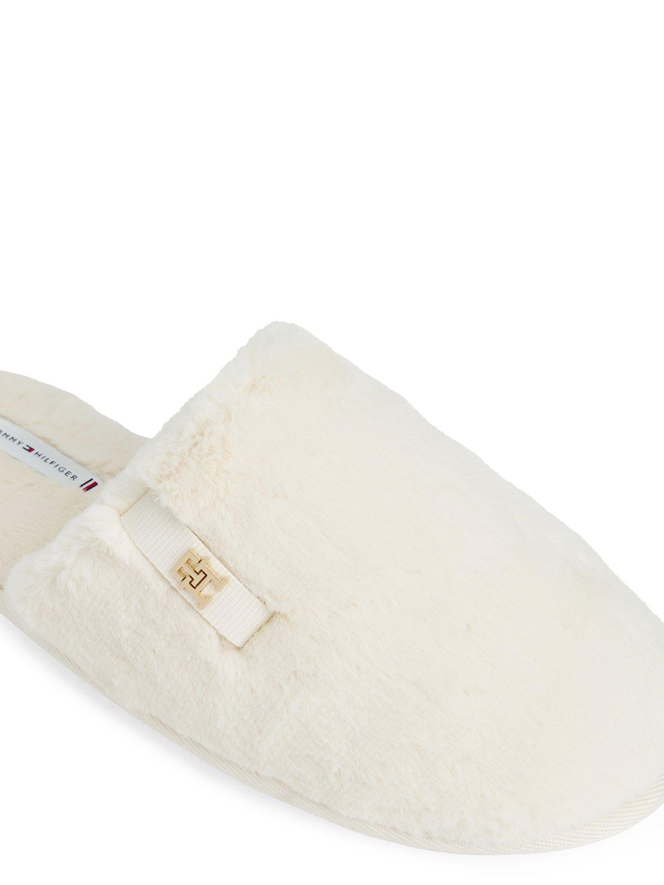 tommy-hilfiger-faux-fur-slippers-whiteoutfit