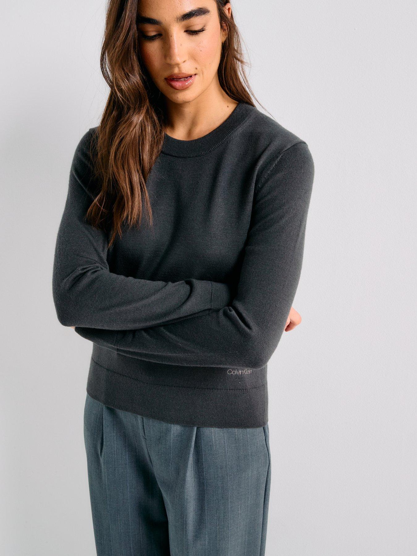 calvin-klein-long-sleeve-merino-wool-sweater-blackdetail