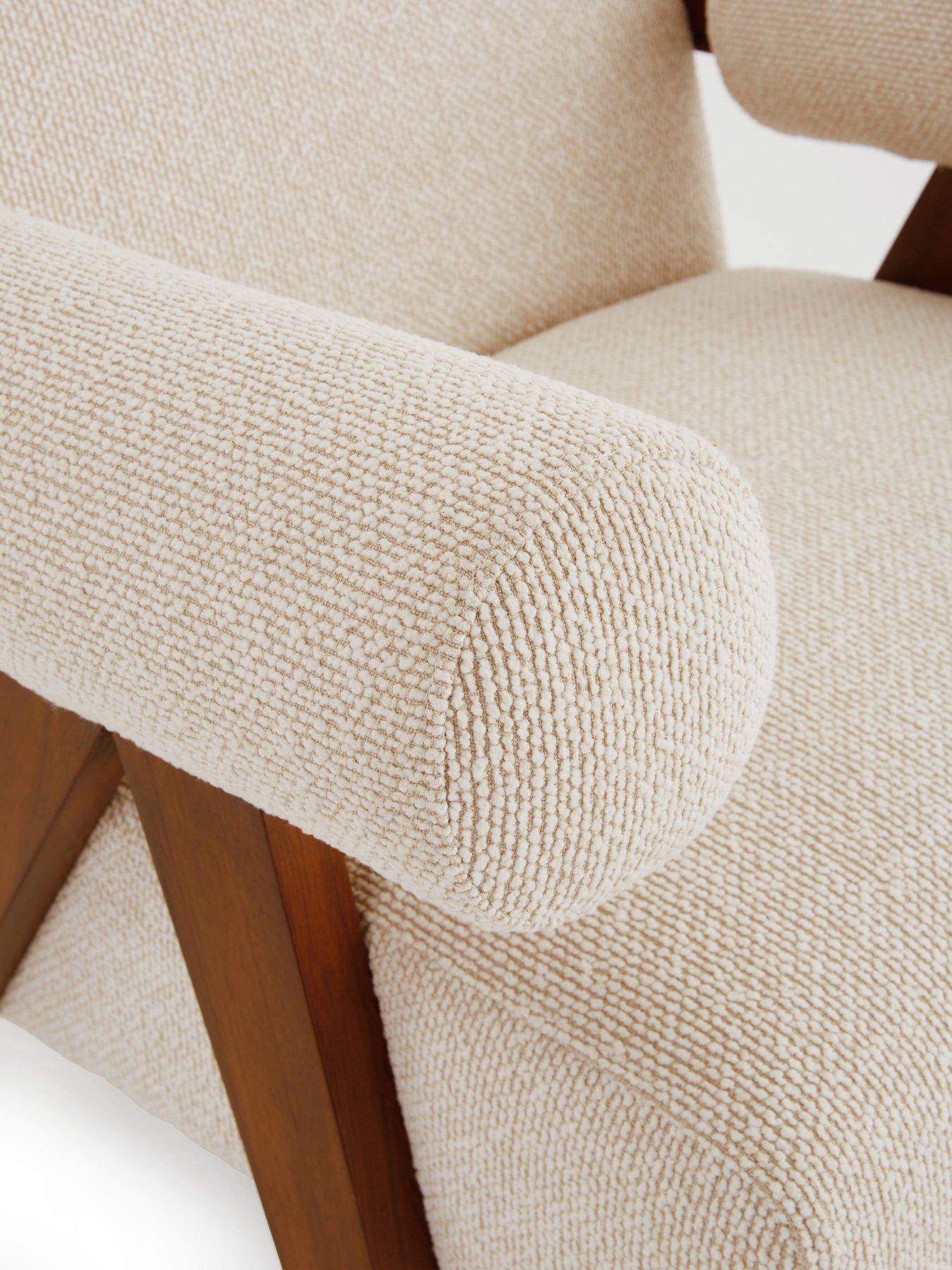 the-very-collection-courtnbspaccentnbspchairoutfit