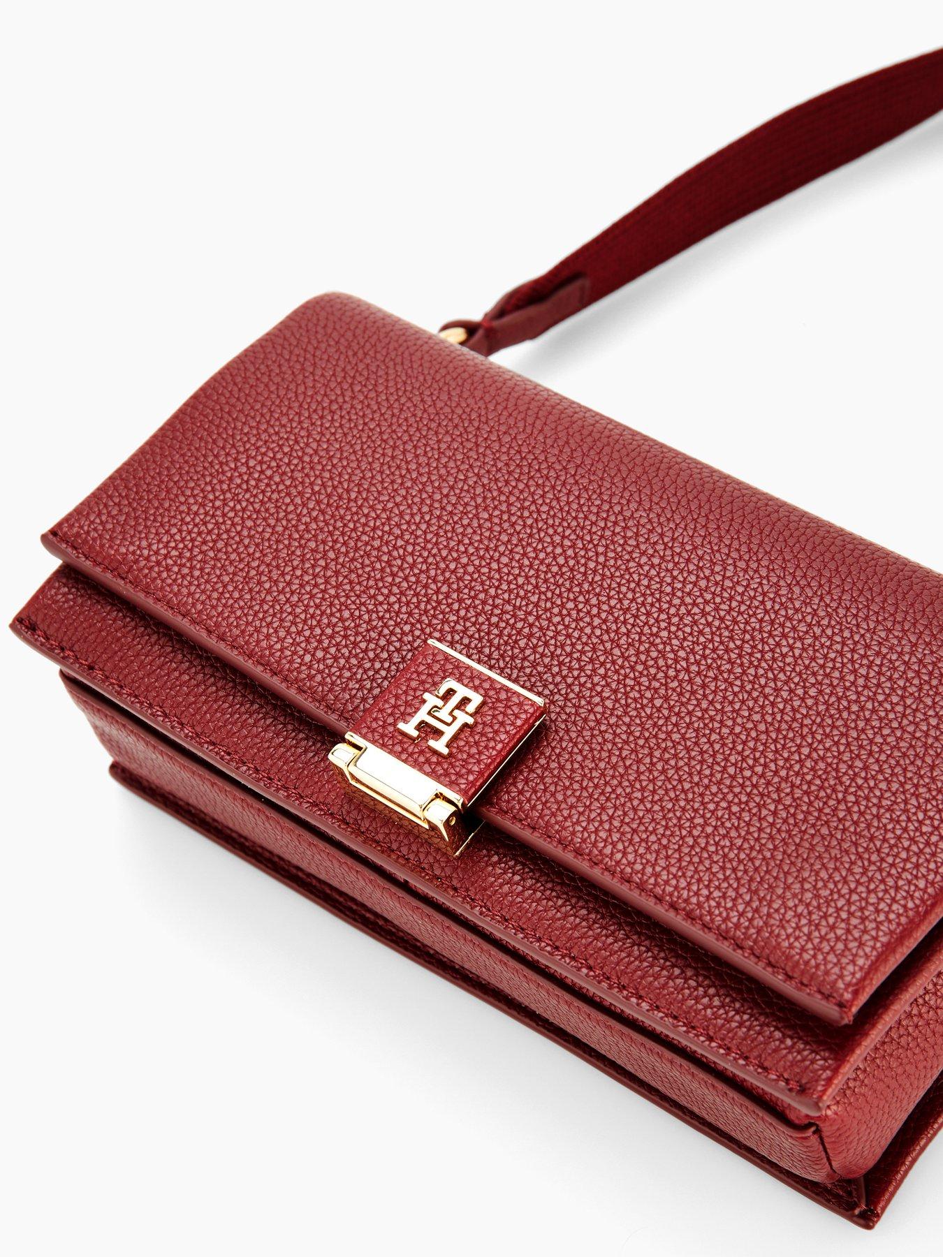 tommy-hilfiger-her-mini-crossover-bag-pinkoutfit