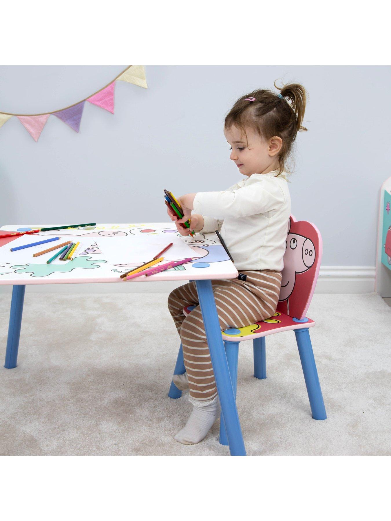 peppa-pig-playful-table-and-chairs-setoutfit