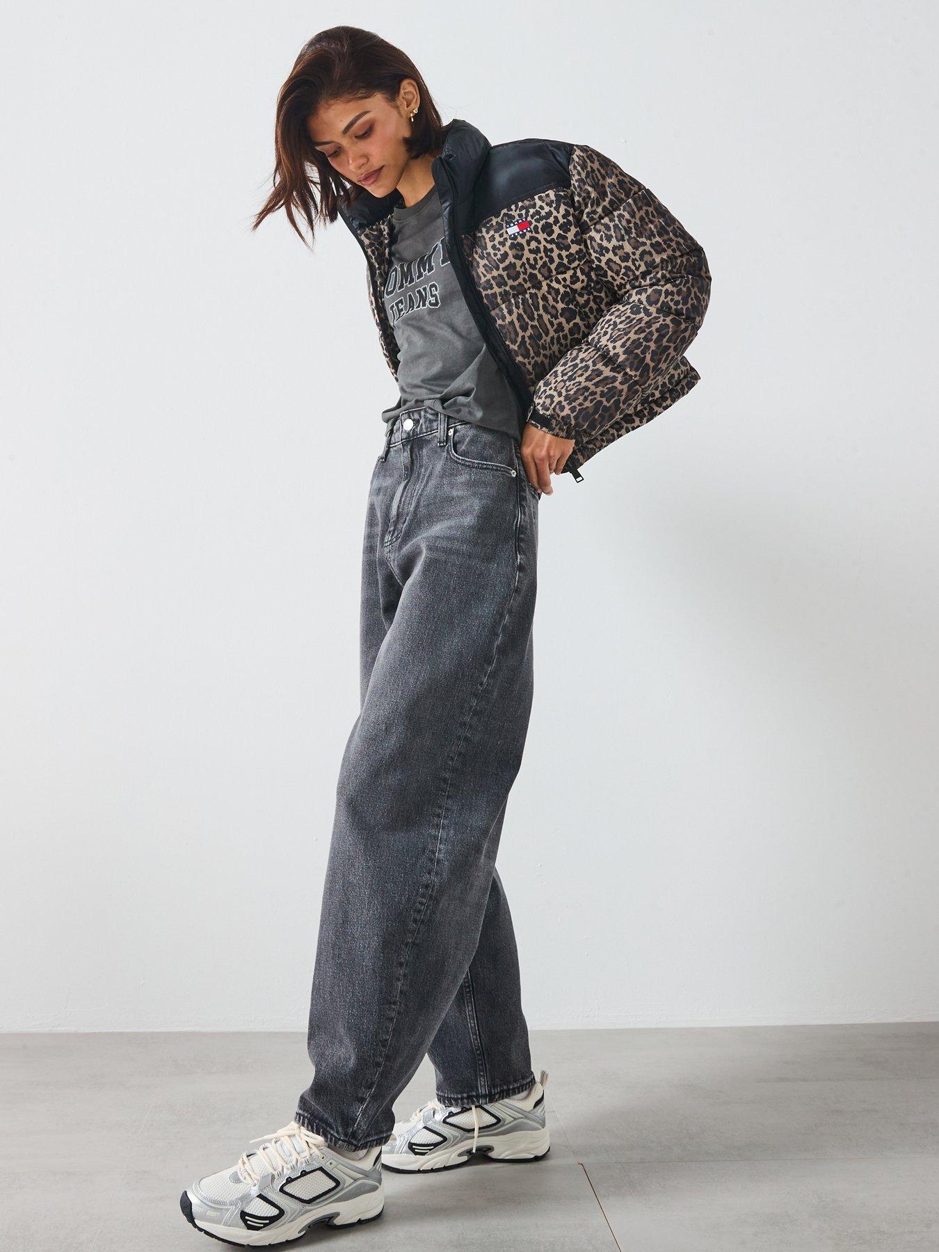 tommy-jeans-cropped-leopard-puffer-coat-brownback