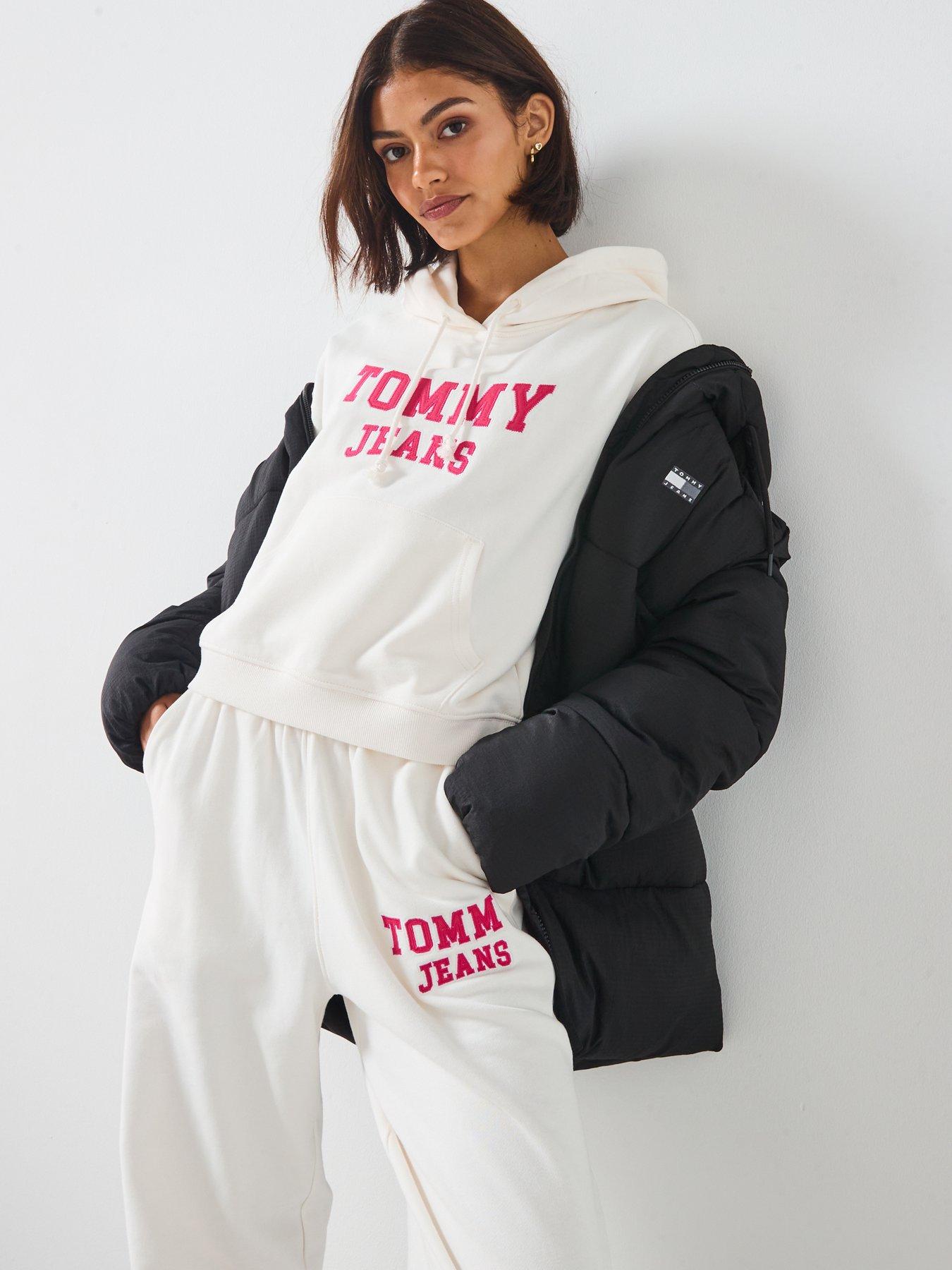 tommy-jeans-hooded-midi-puffer-jacket-blackoutfit