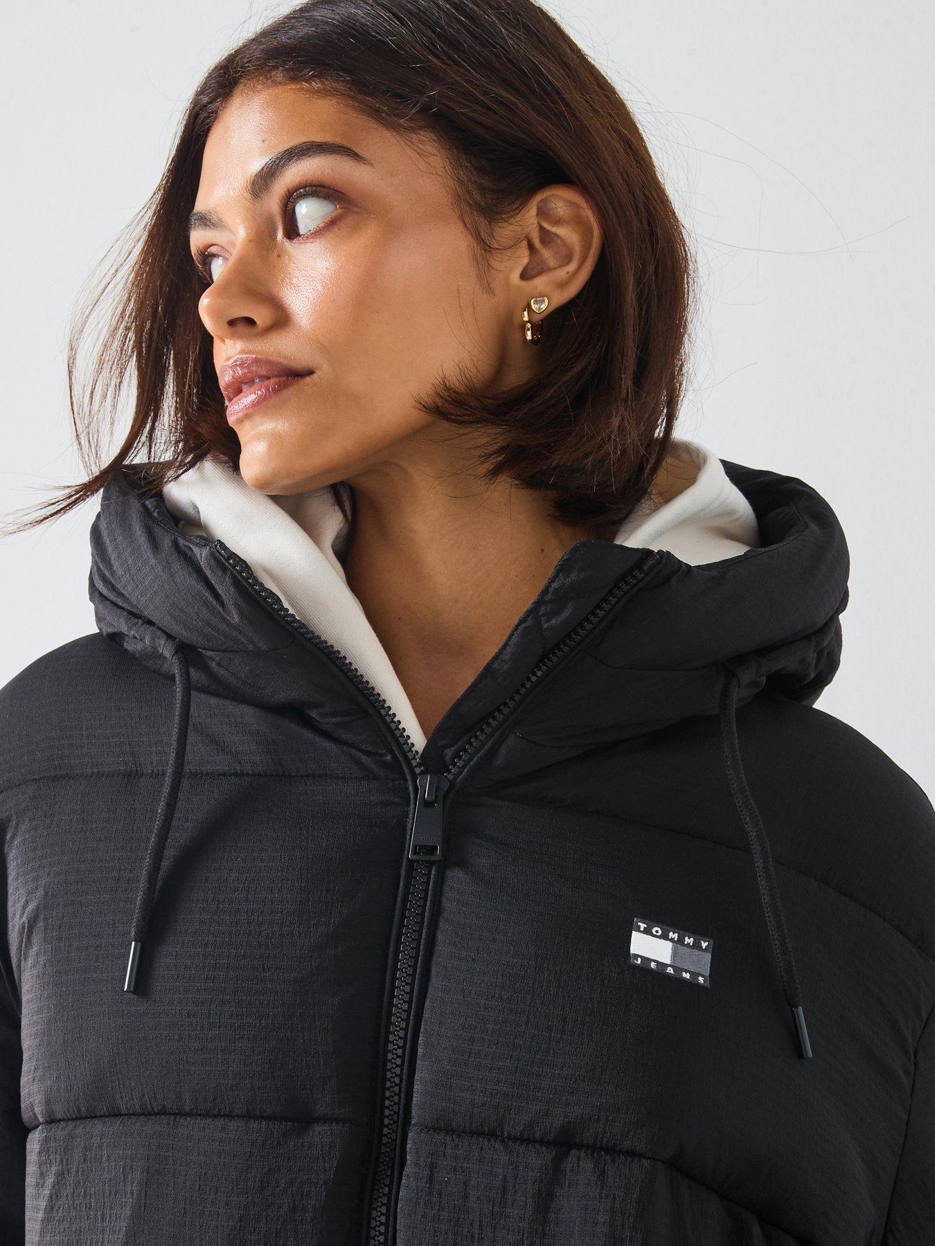 tommy-jeans-hooded-midi-puffer-jacket-blackdetail