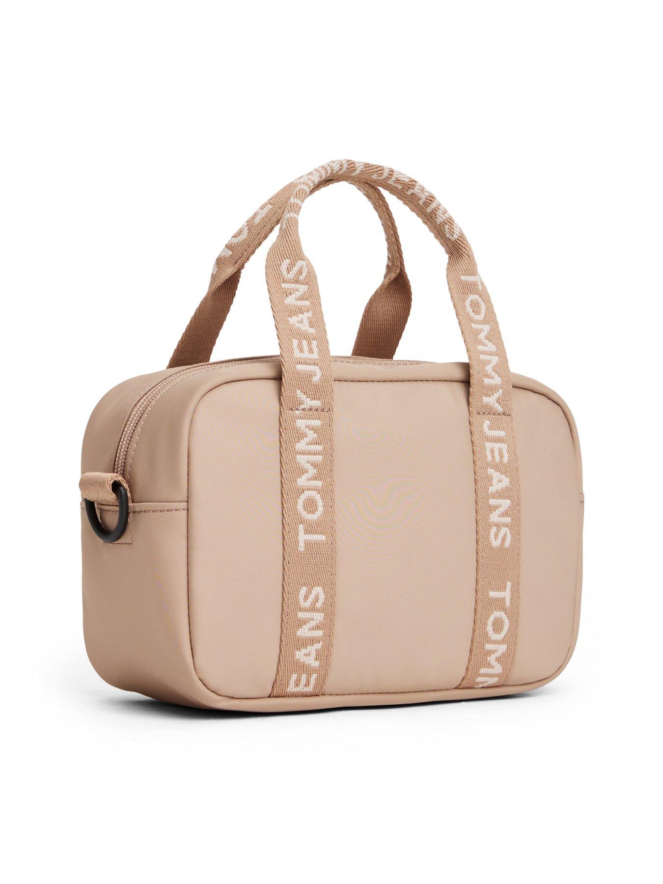 tommy-jeans-essential-daily-crossover-bag-whiteback