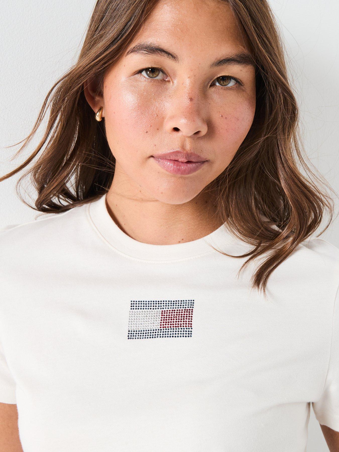 tommy-jeans-varsity-diamante-logo-t-shirt-whiteoutfit