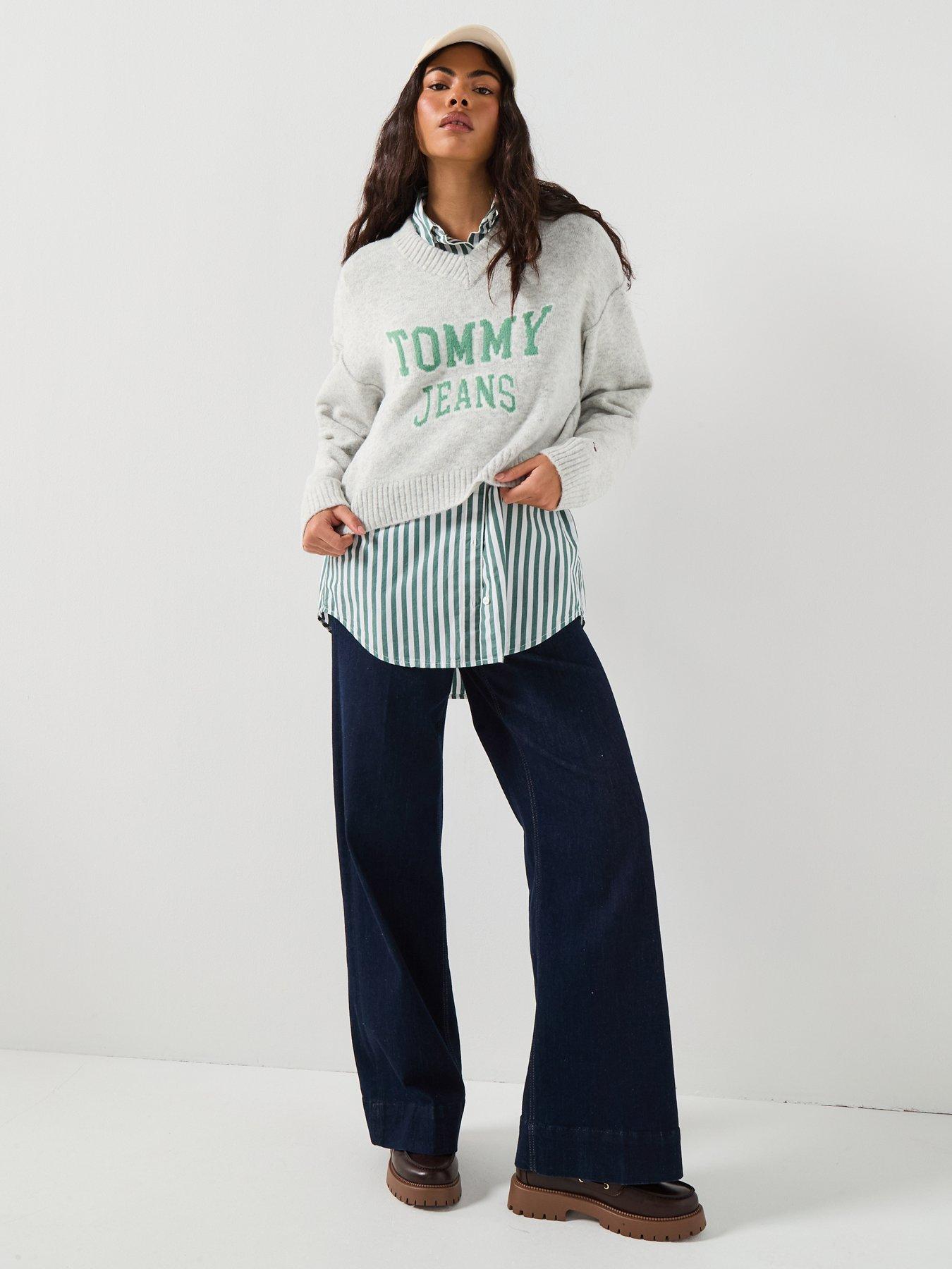 tommy-jeans-varsity-v-neck-sweater-greydetail