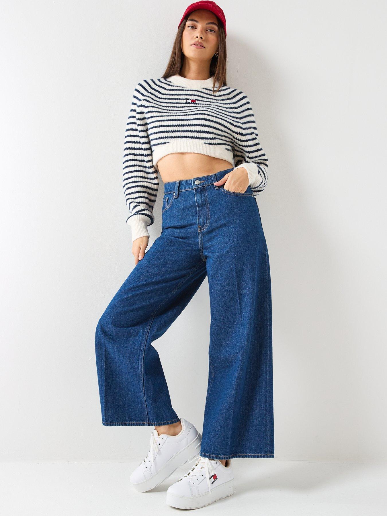 tommy-jeans-crop-badge-detailed-sweater-whiteback