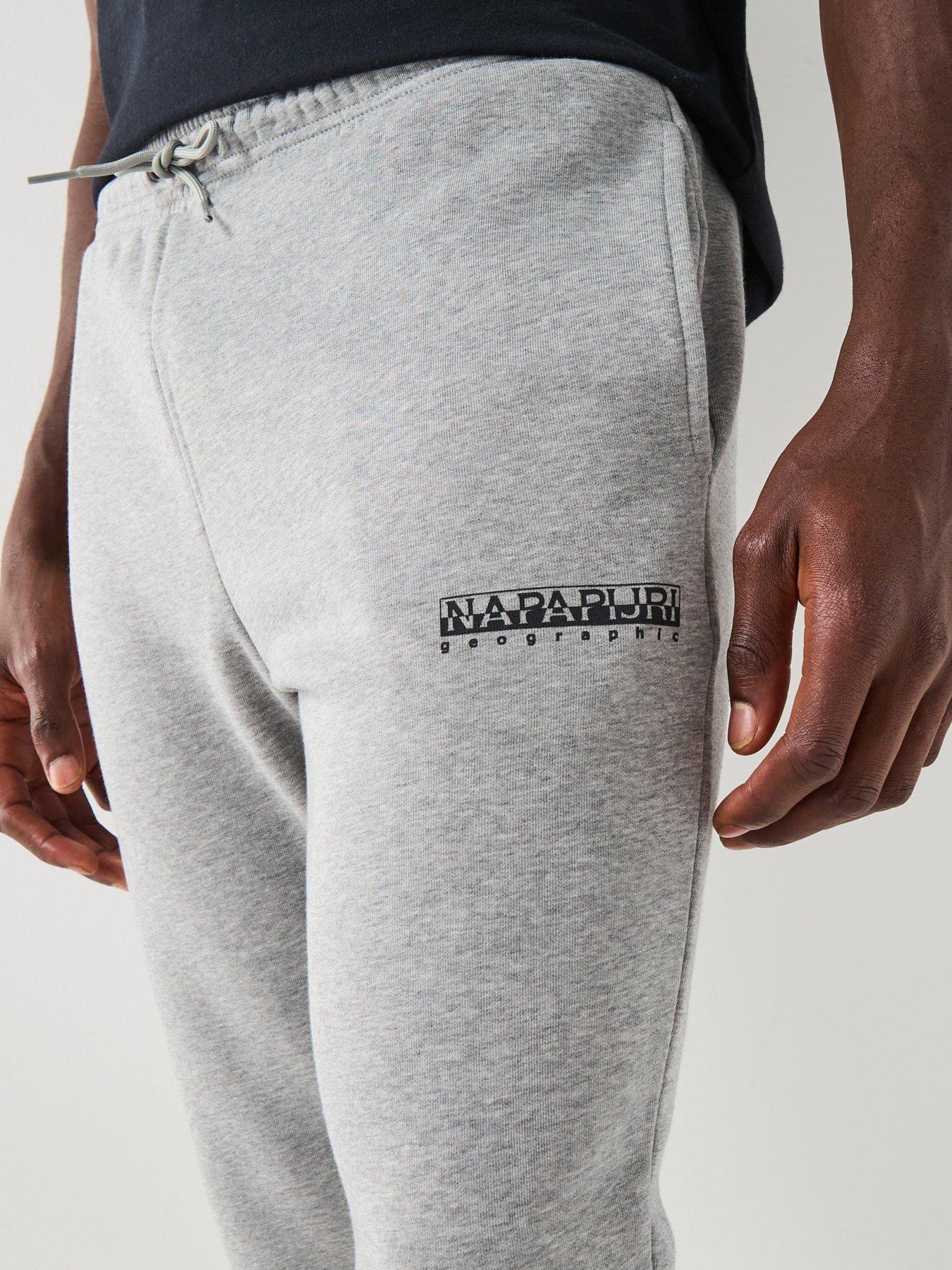 napapijri-mens-m-gori-joggers-greyoutfit